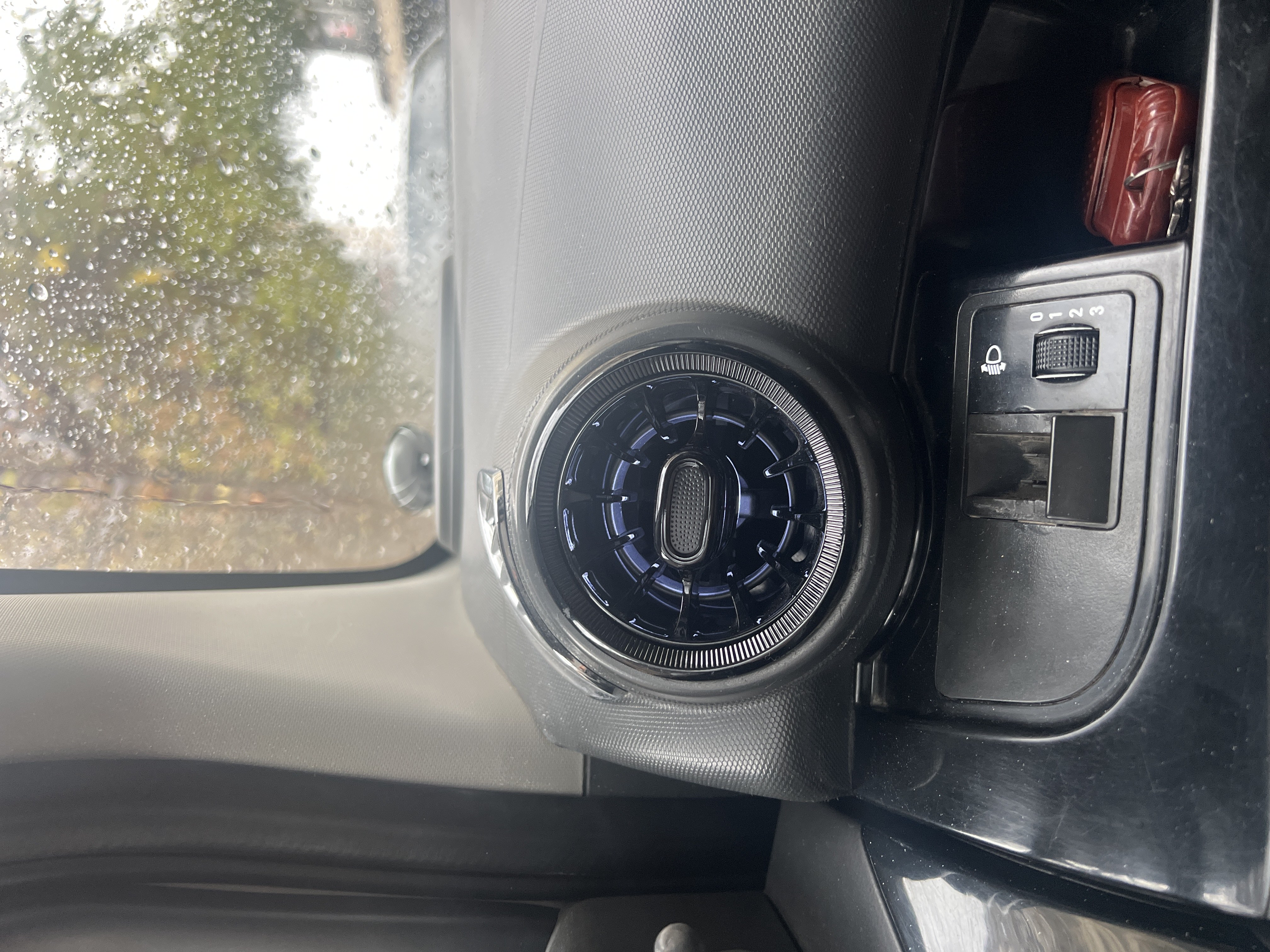 Дефлектор воздуховодов в стиле Mercedes-Benz для Matiz, Nexia 3 и Spark, с подсветкой,1 шт