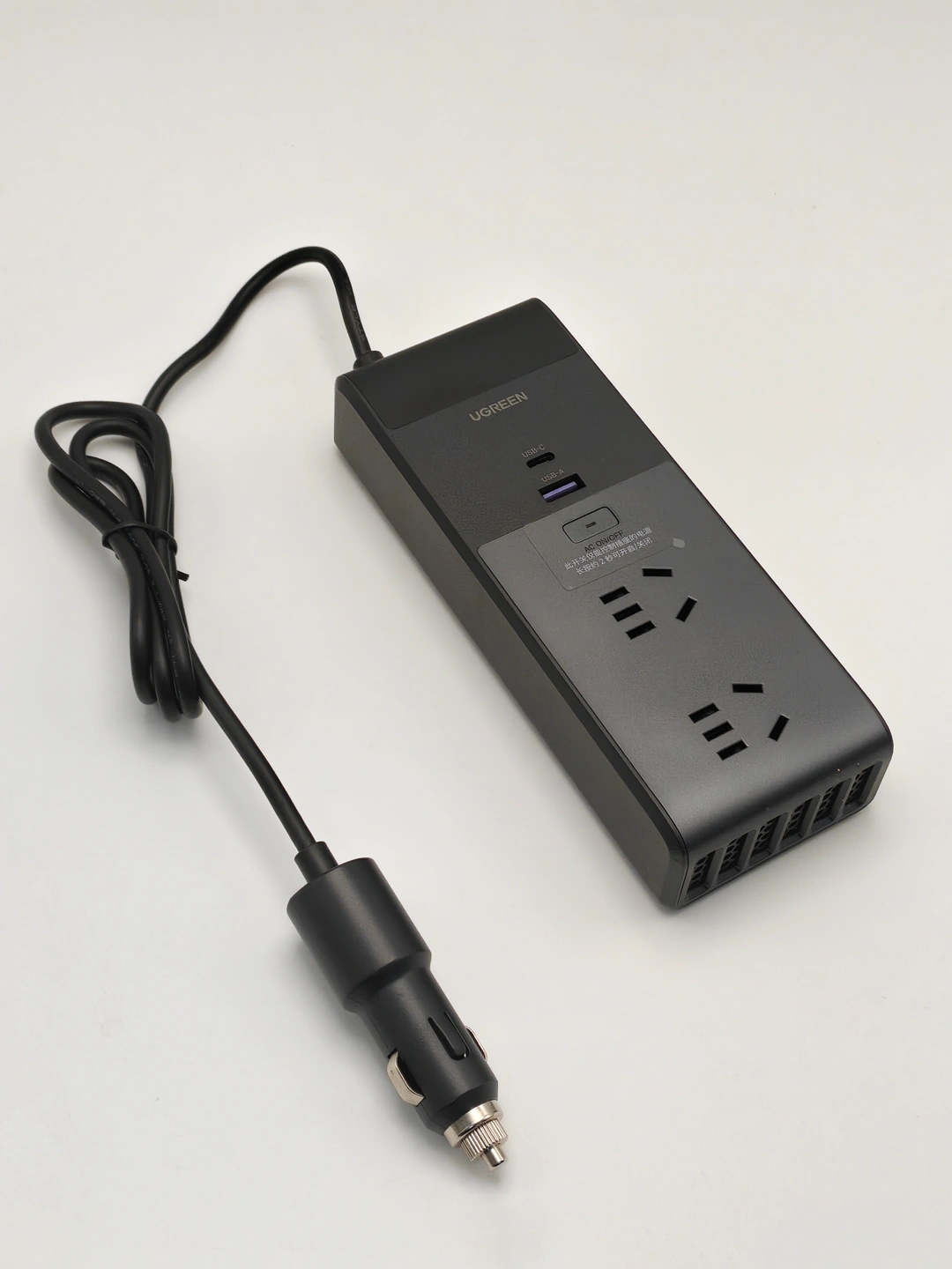 Avtomobil inverter UGREEN 150W, 12V dan 220V/230V, 2 rozetka, USB-C, qora 2