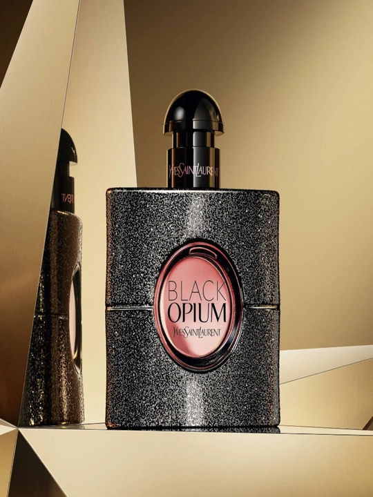 Parfyumlangan suv Yves Saint Laurent Black Opium
