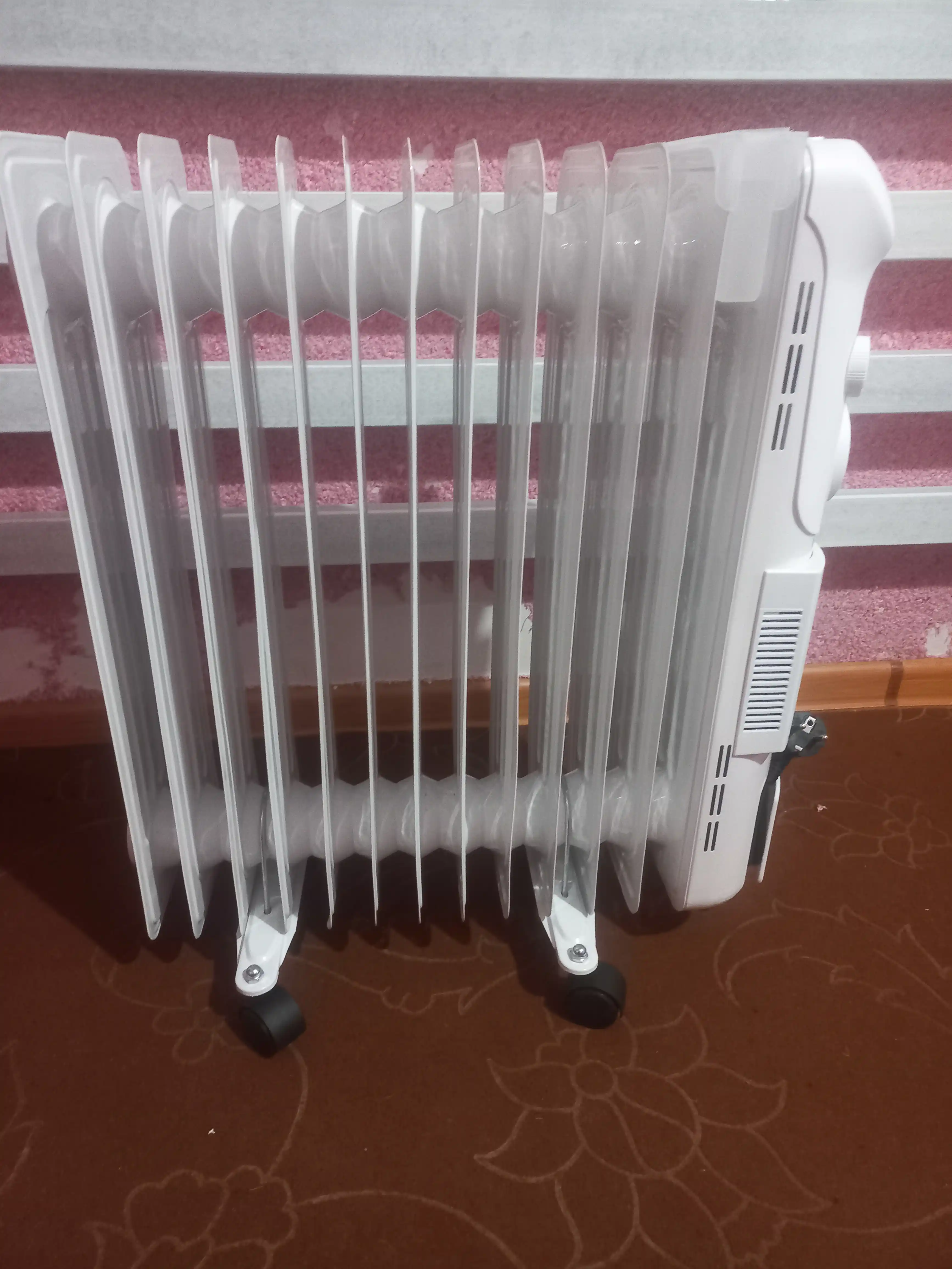 NIKAI moyli isitgichi, termo-puflanadigan pech + quritgich, 13 ta qovurg‘a, 30 kv.m gacha