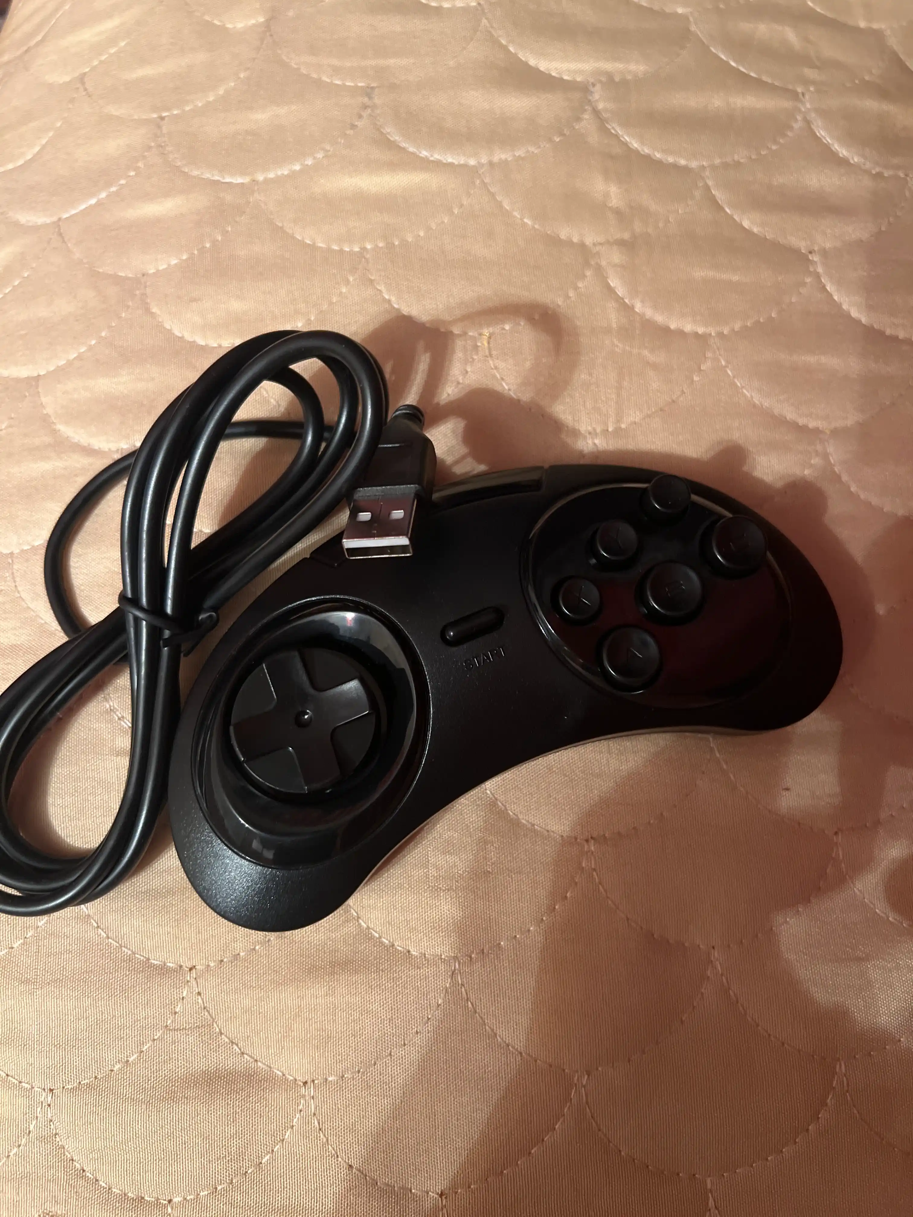 SEGA Mega Drive 16-BIT o‘yin pristavkasi uchun simli geympad (joystik), 9-pin (DE-9)