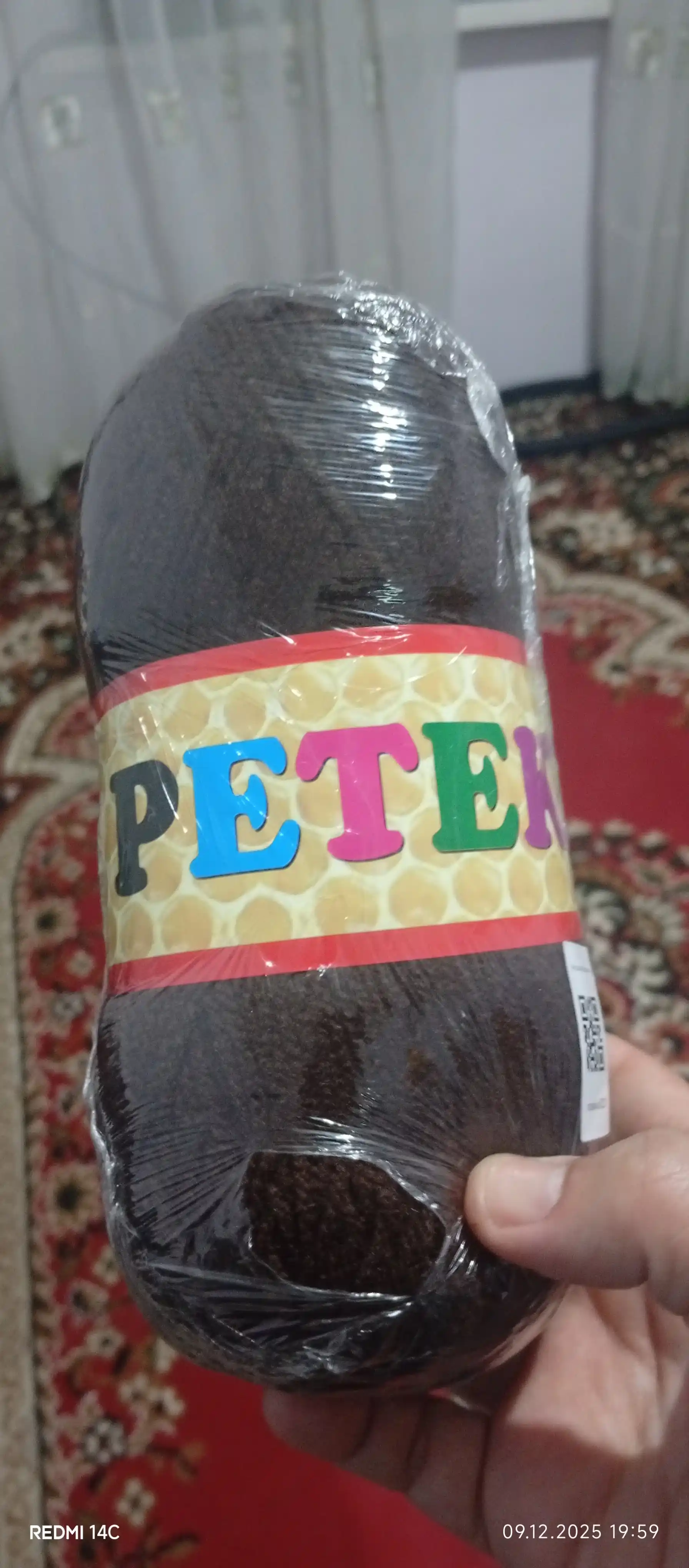 Пряжа petek - 300 м, 100 г, 100% акрил, 1 шт. в упаковке