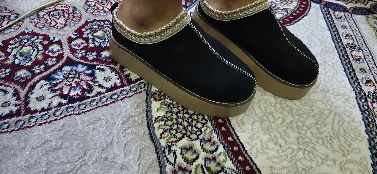 Ayollar uchun mexli katta padojli qishgi oyoq kiyim, uggilar, poyabzallar