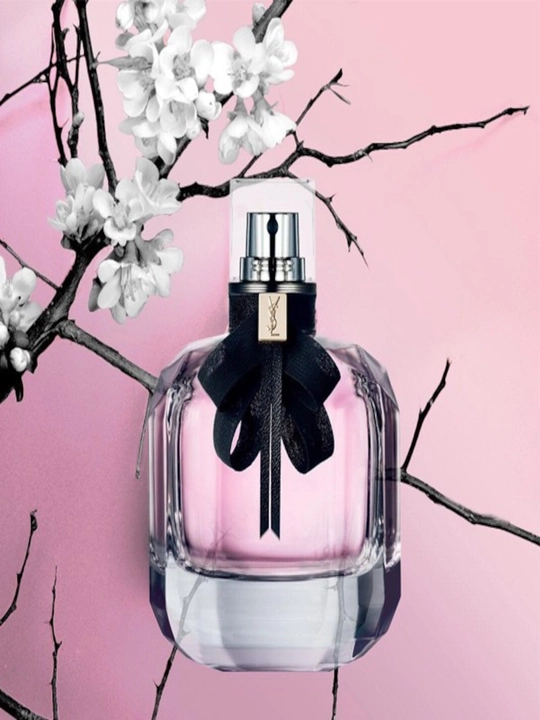 Parfyumlangan suv Yves Saint Laurent Mon Paris