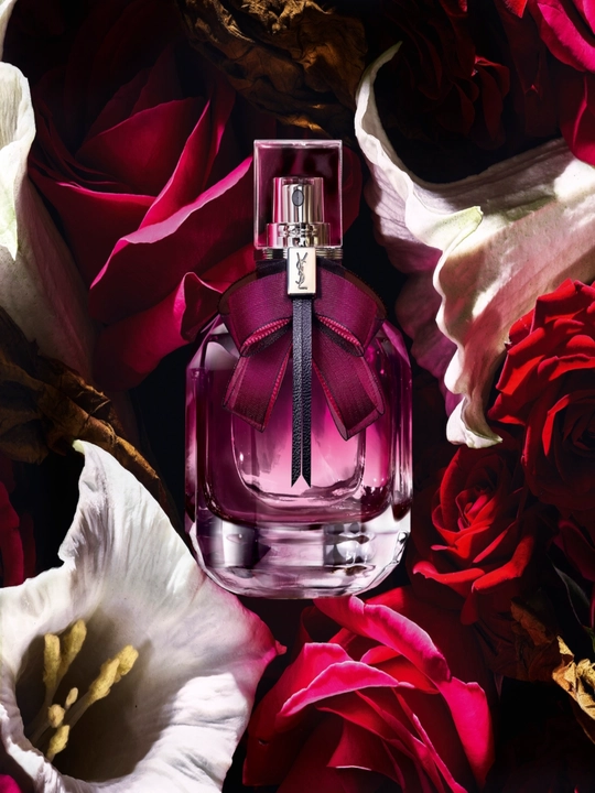 Parfyumlangan suv Yves Saint Laurent Mon Paris
