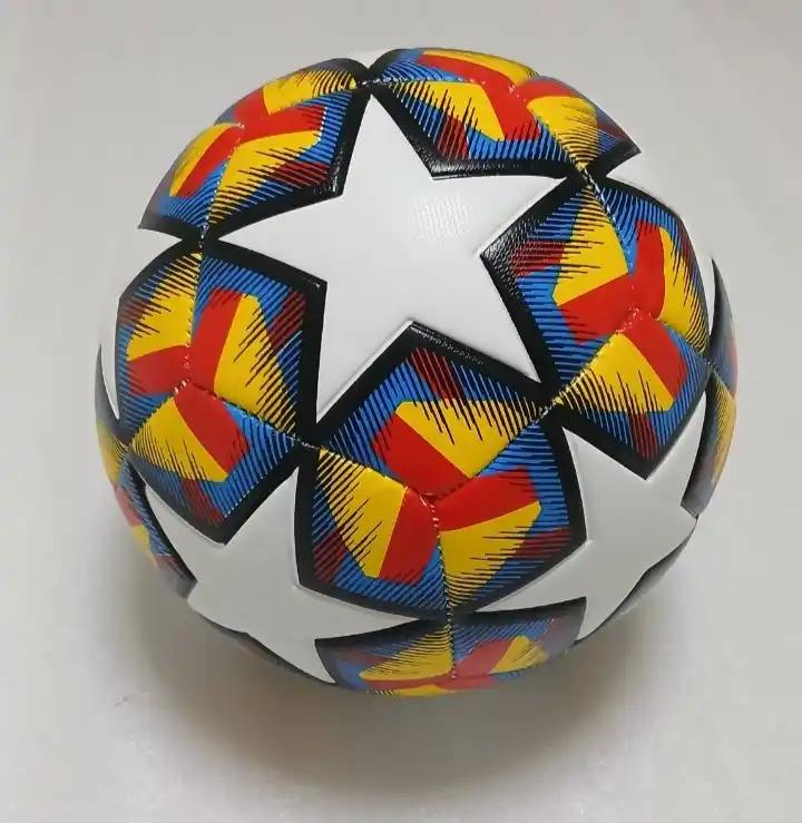 Futbol uchun to'p, o'lcham 5, 32 panelli koptok, lateks kamera