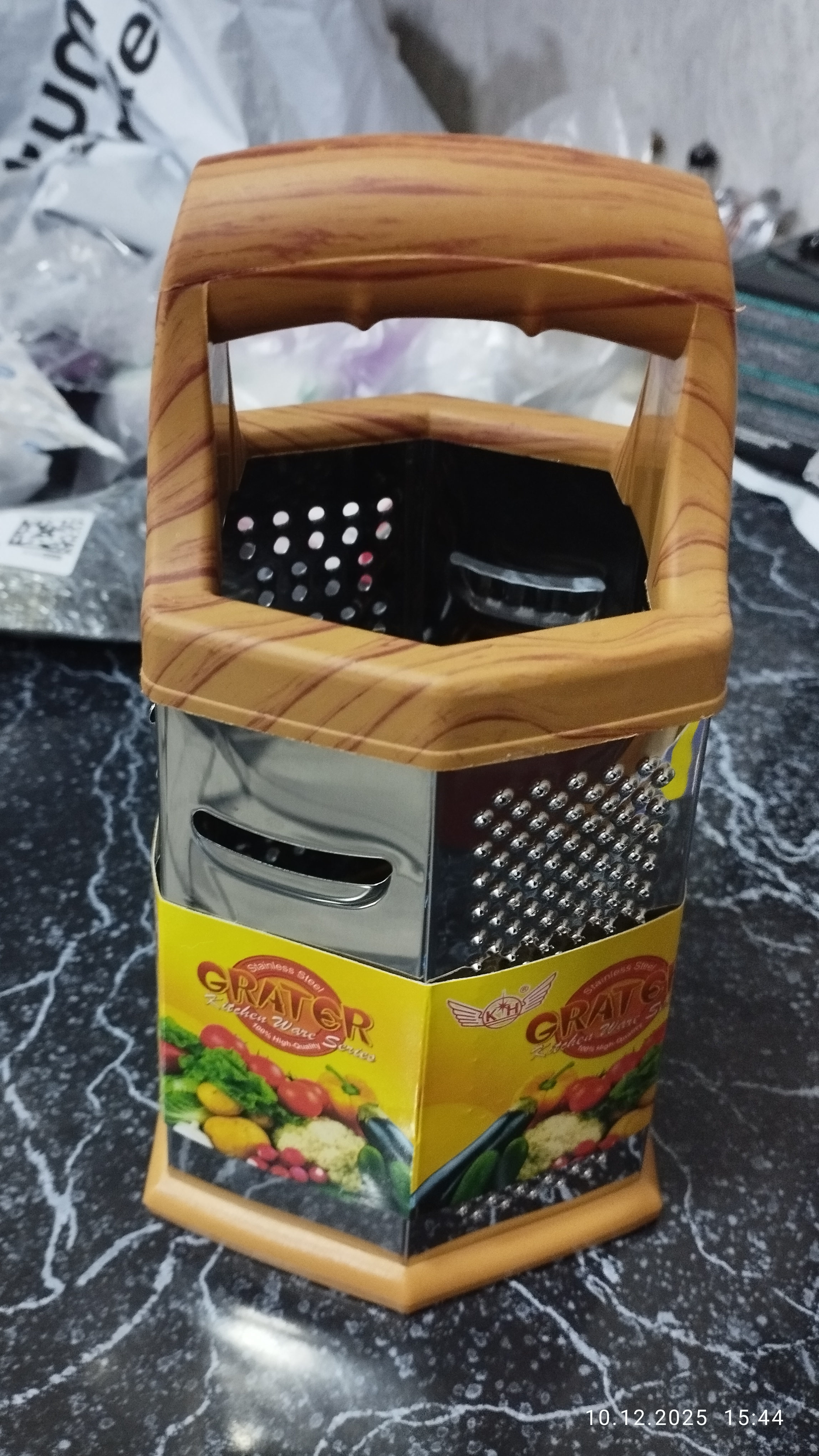 Koreys sabzi va sabzavotlari uchun yog'och va plastik ko'p funksiyali qirg'ich