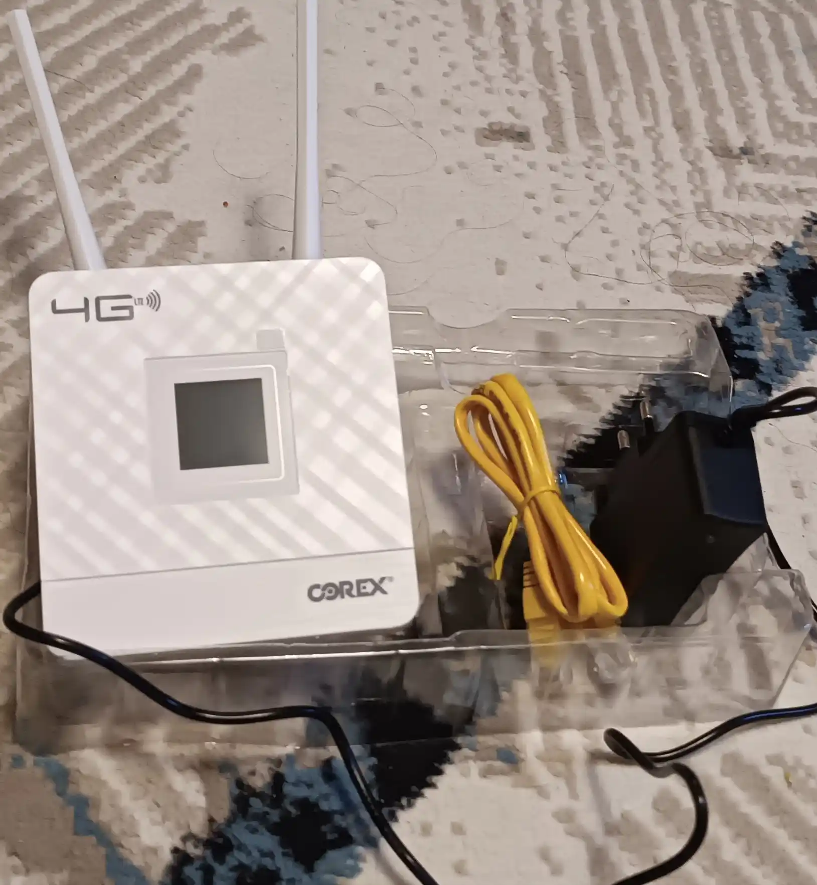 Modem 4G Corex CPE-903 A9SW, Wi-Fi router, SIM karta uyasi bilan, 2 antenna