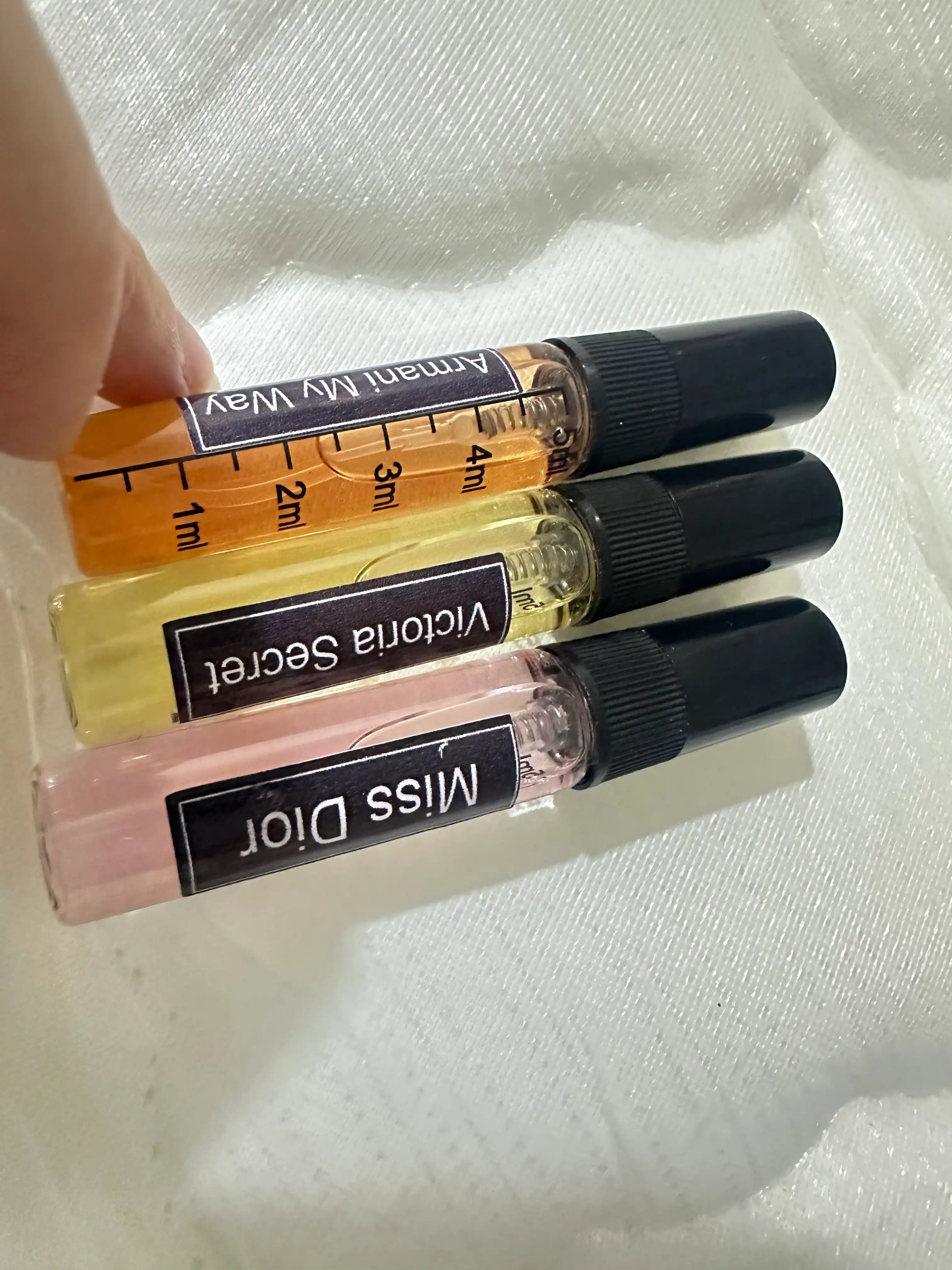 Ayollar uchun atirlar My Way, Miss Dior, Victoria Orchid, 3 ta atirlar ayollar