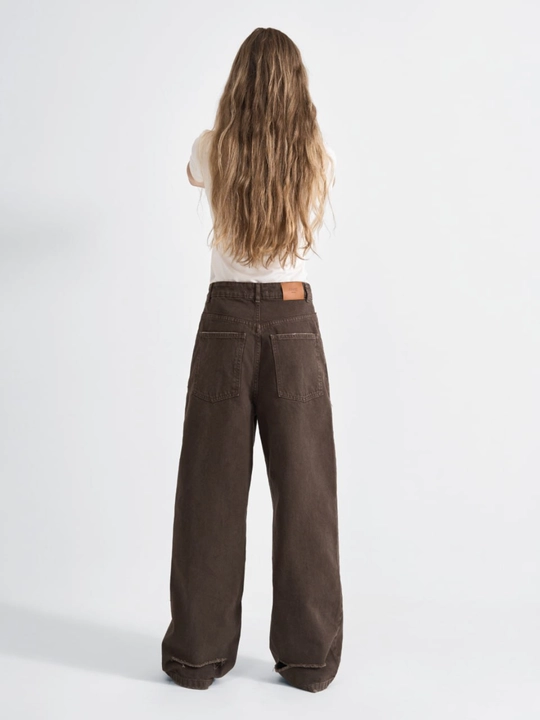 Keng oyoqli ayollar jinsi shimlari, Oversize Fit