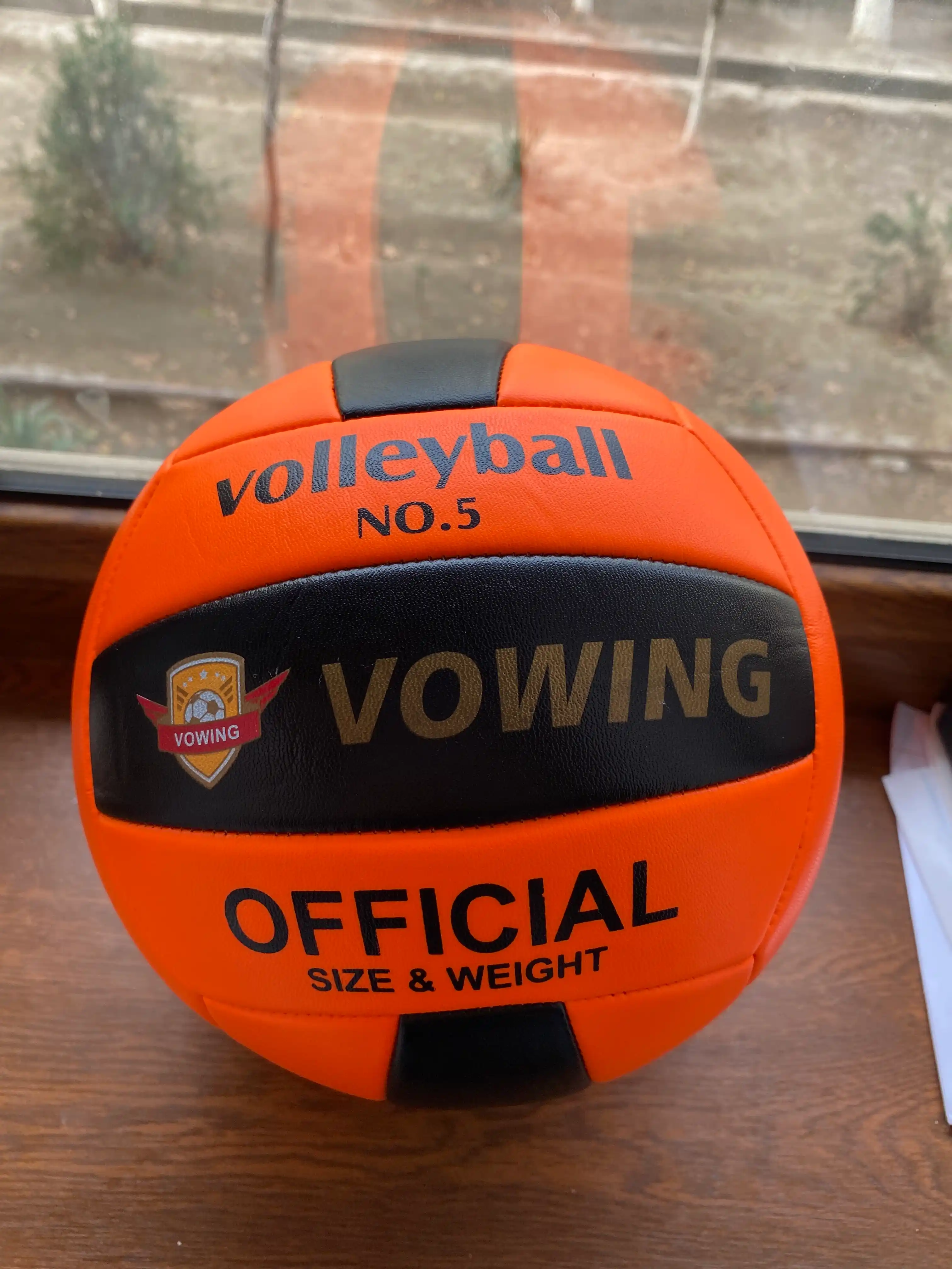 Voleybol to‘pi, mashg‘ulotlar uchun, ishirish ignasi sovg‘aga