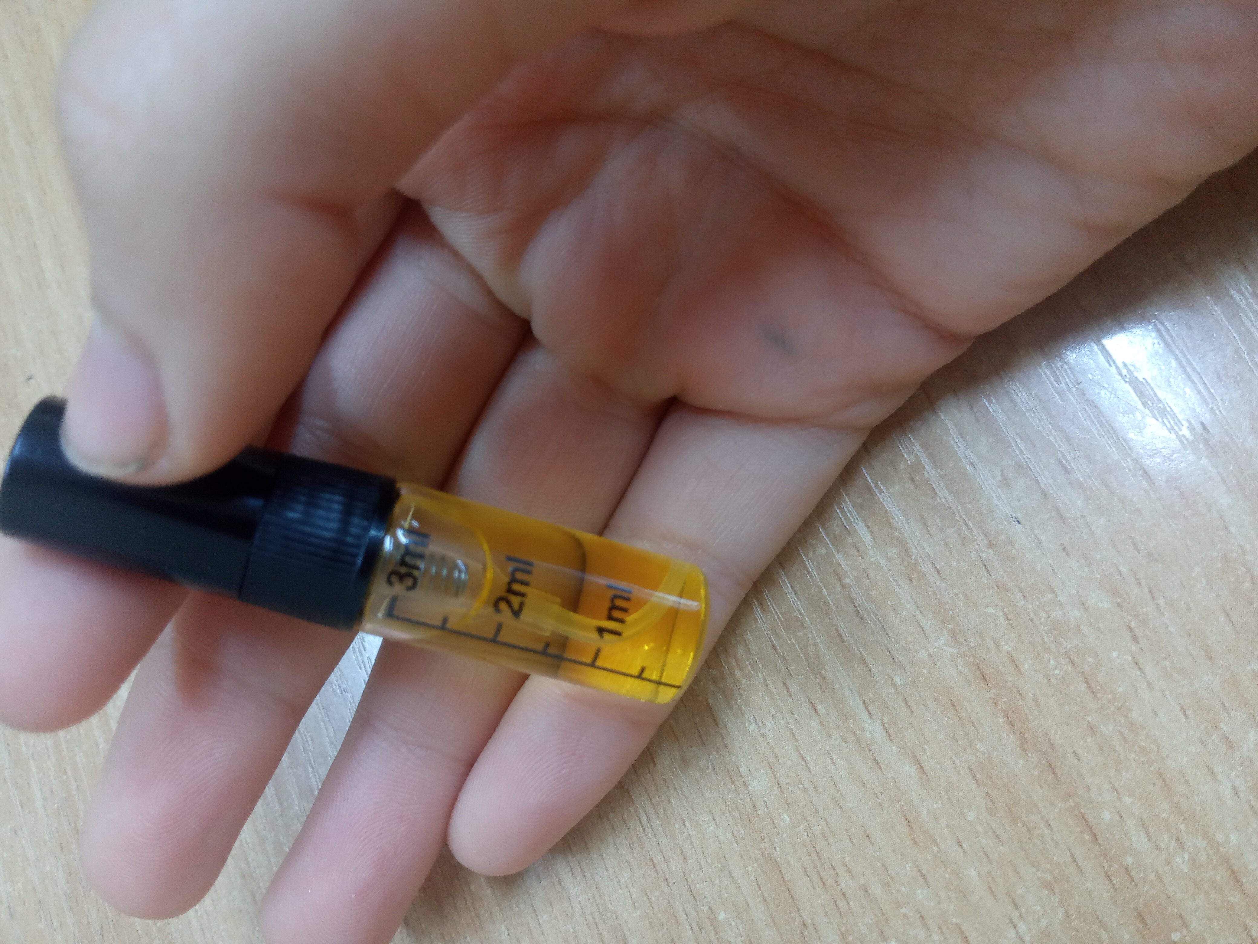 Ayollar uchun ajoyib atir, HFC Devil’s Intrigue EDP, parfyumlangan suv, HFC atr