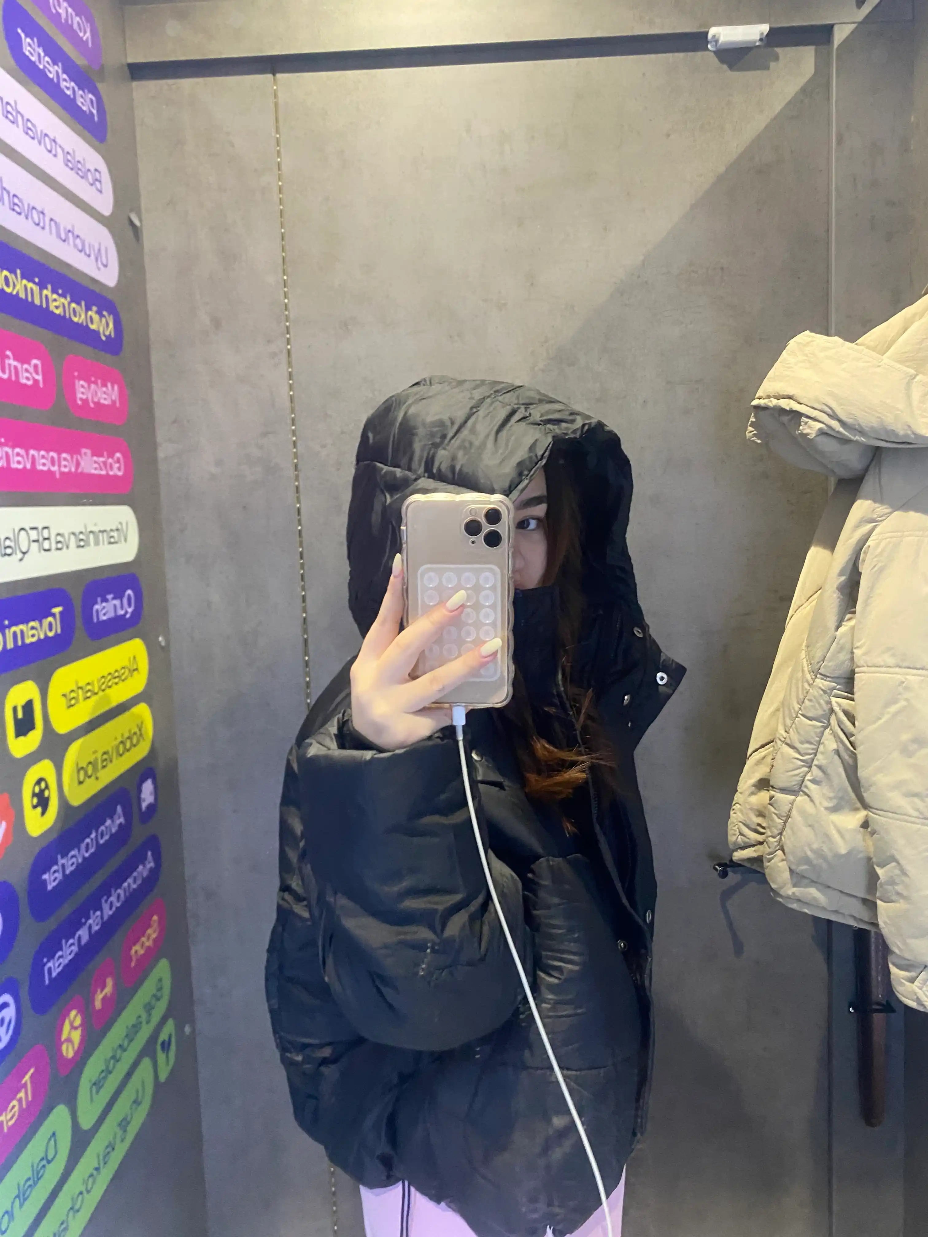 Ayollar uchun kurtkalar va pufoviklar Y2K, koreys uslubi
