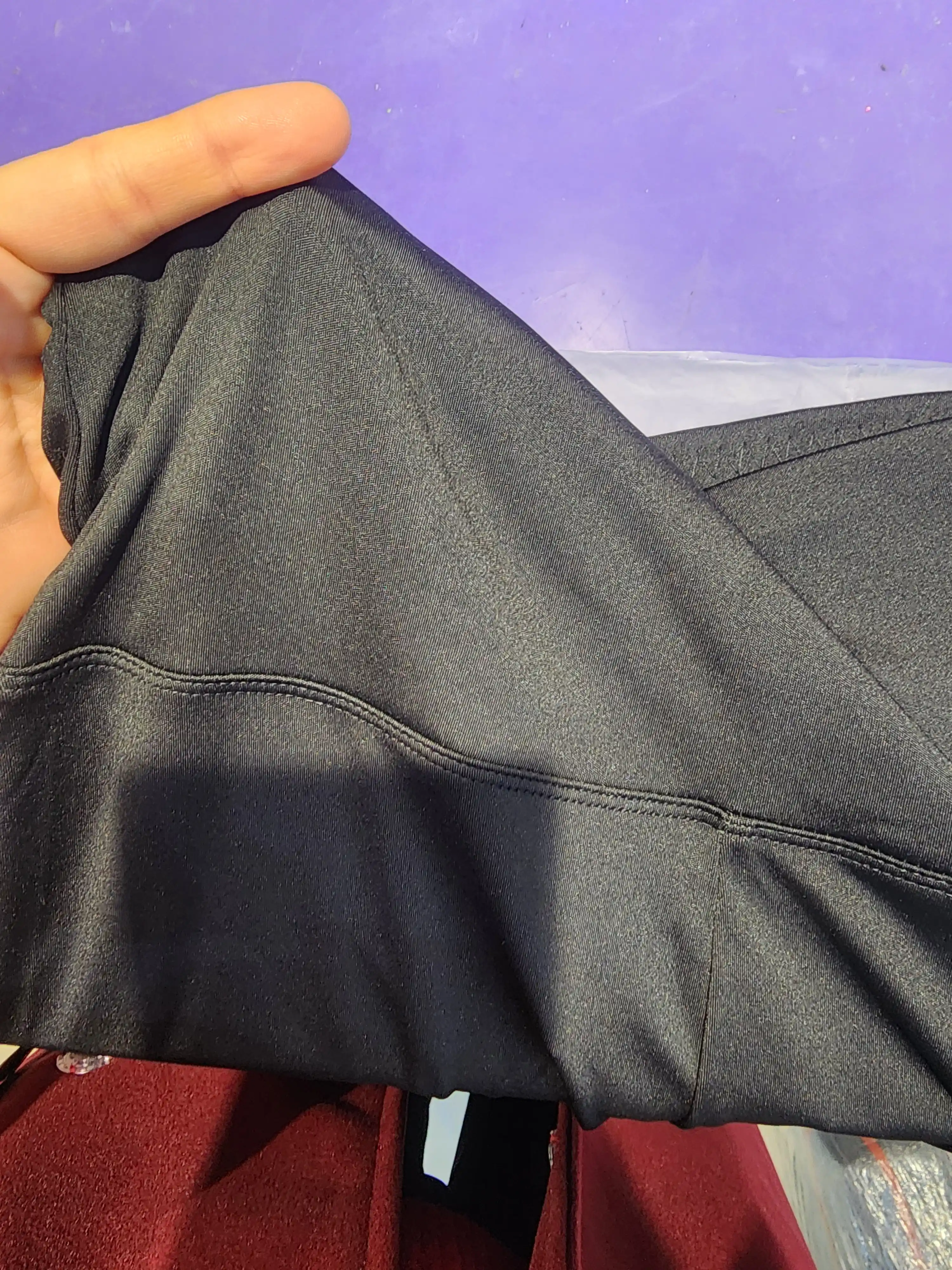 Sport legginslari, ayollar sport kiyimlari, fitnes uchun legginslar