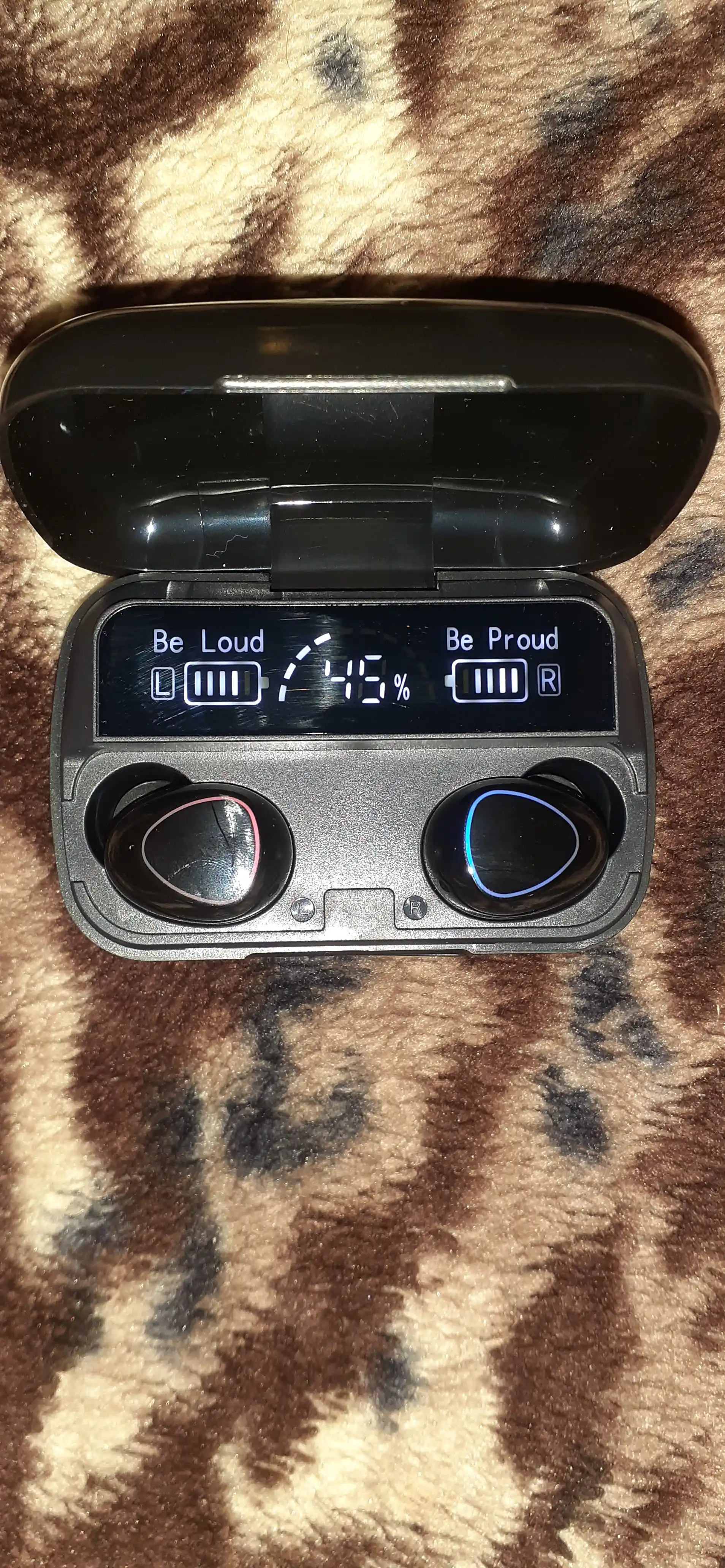 Simsiz minigarnituralar M10 Power banki 2000 mAh
