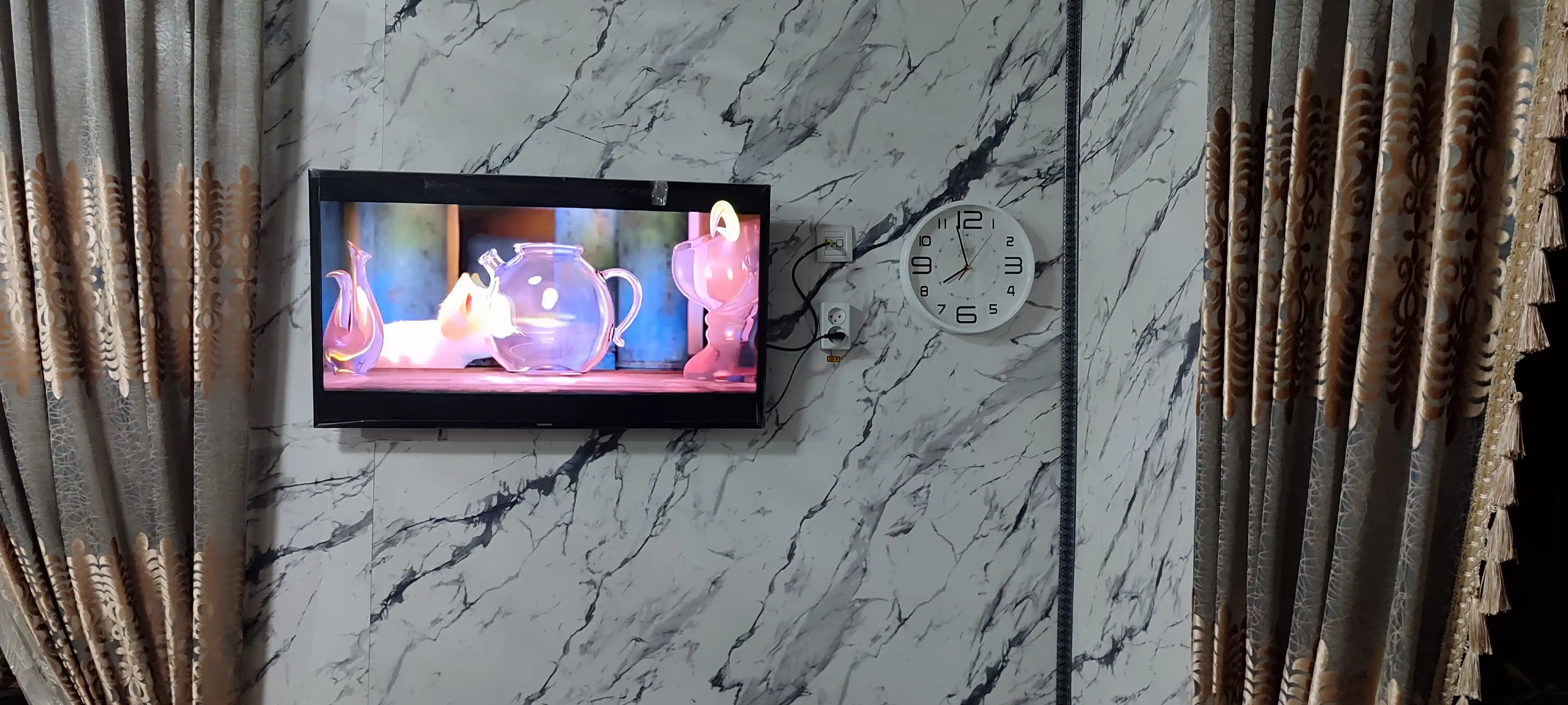 Karona uy va ofis uchun devor soati, 30 sm
