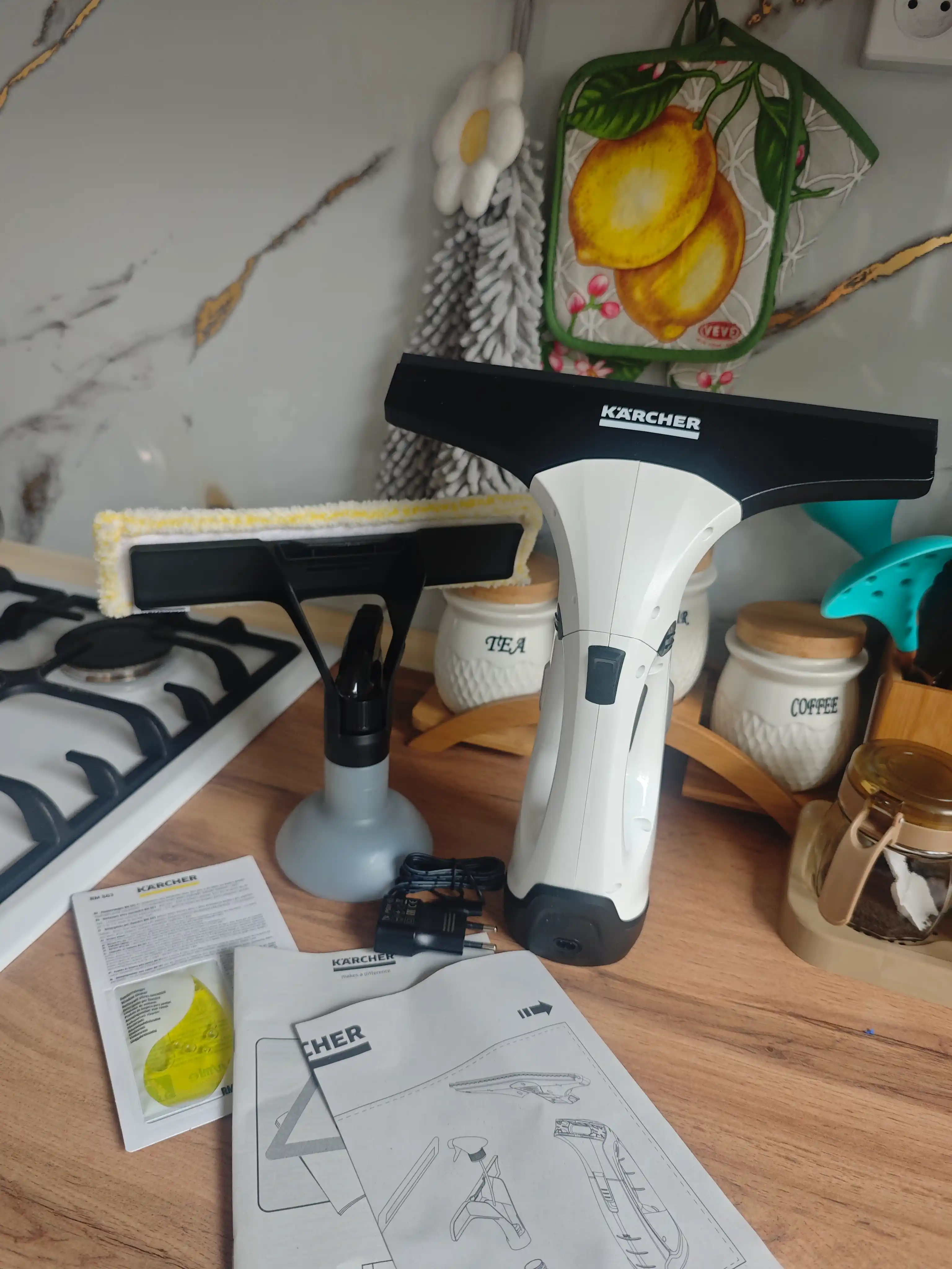 Karcher WV 2 Plus 1.633-640.0 – пылесос для окон без разводов и капель