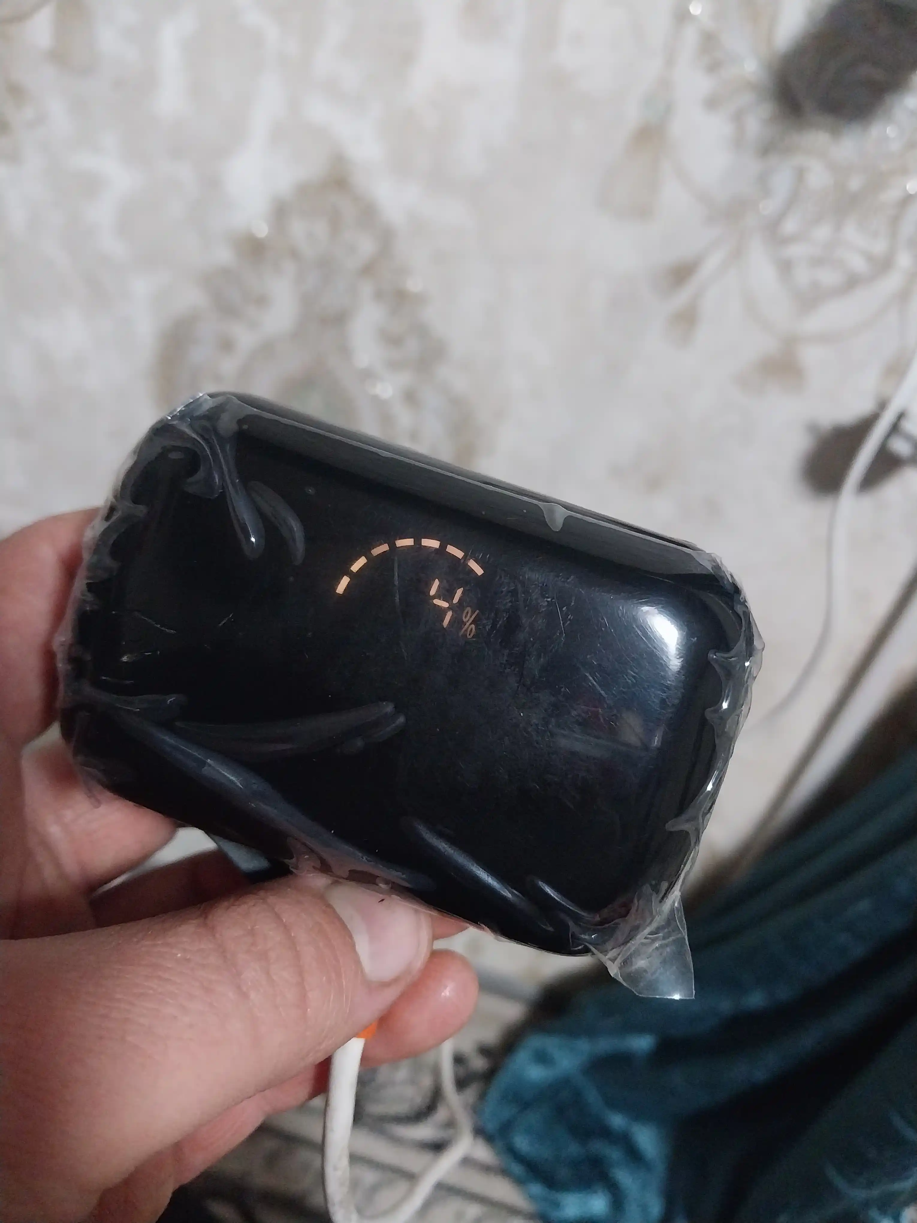 Simsiz minigarnituralar M10 Power banki 2000 mAh