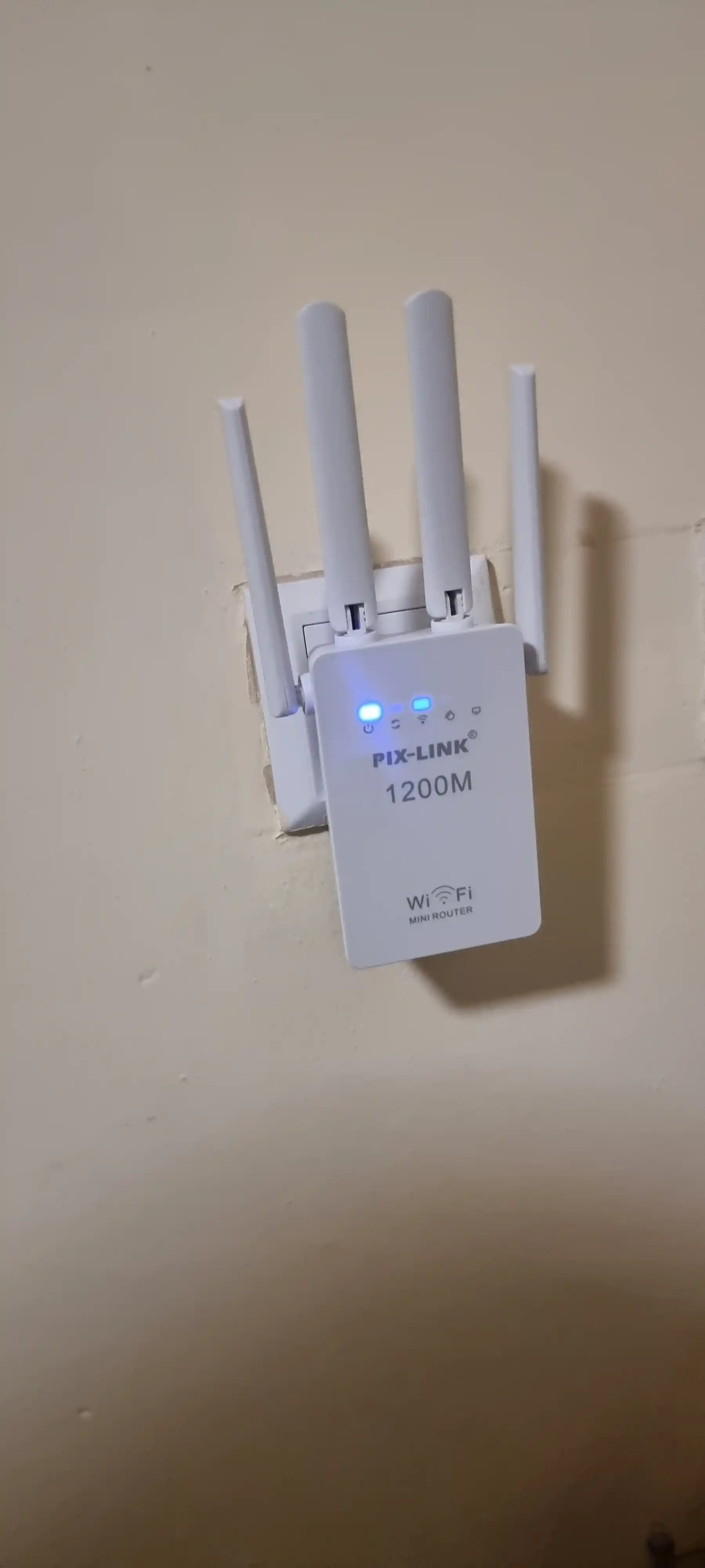 Усилитель сигнала Wi-Fi мини-роутер, репитер 3 в 1 Pix-link LV-WR09, LV-WR02EQ