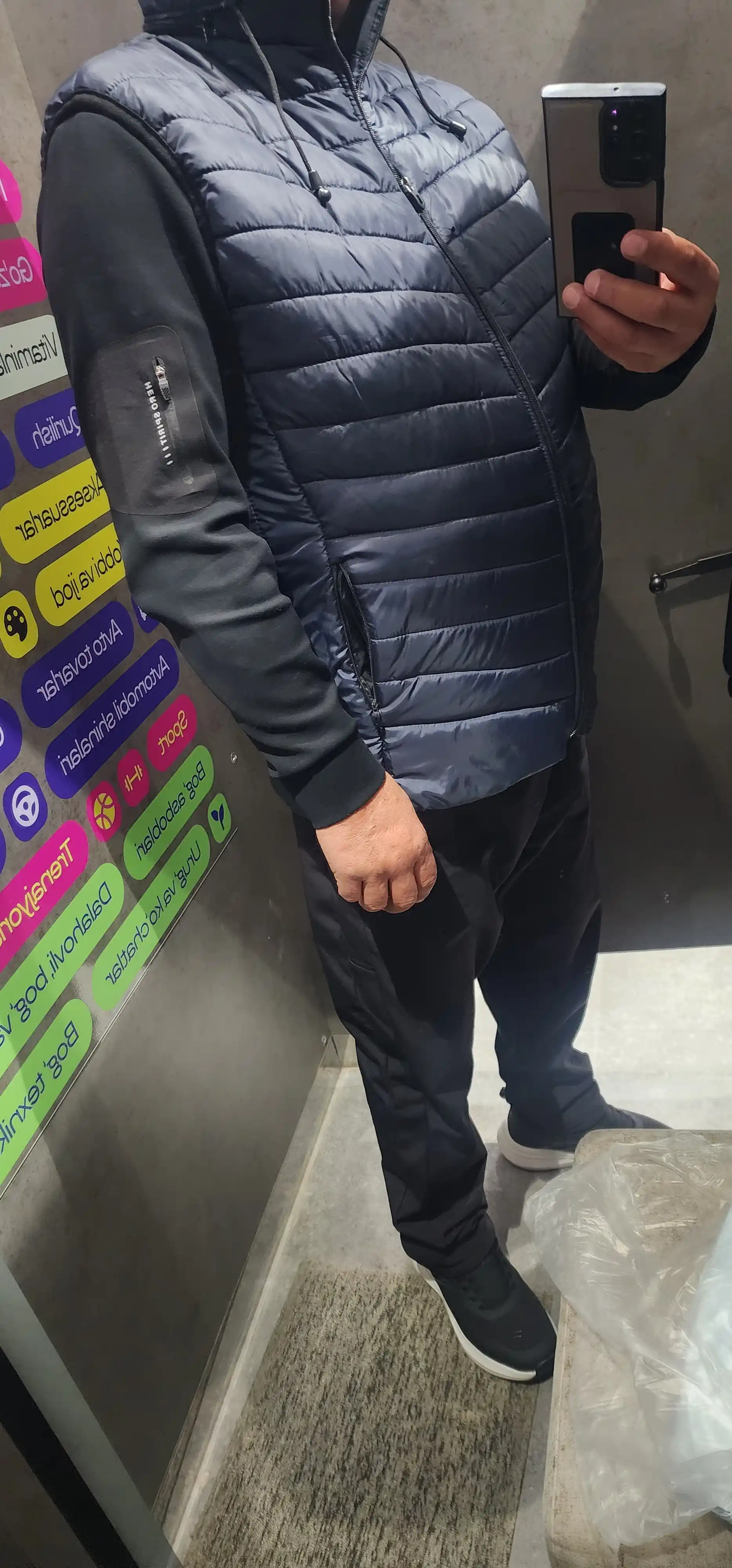 Erkaklar uchun nimcha, kapyushonli nimcha