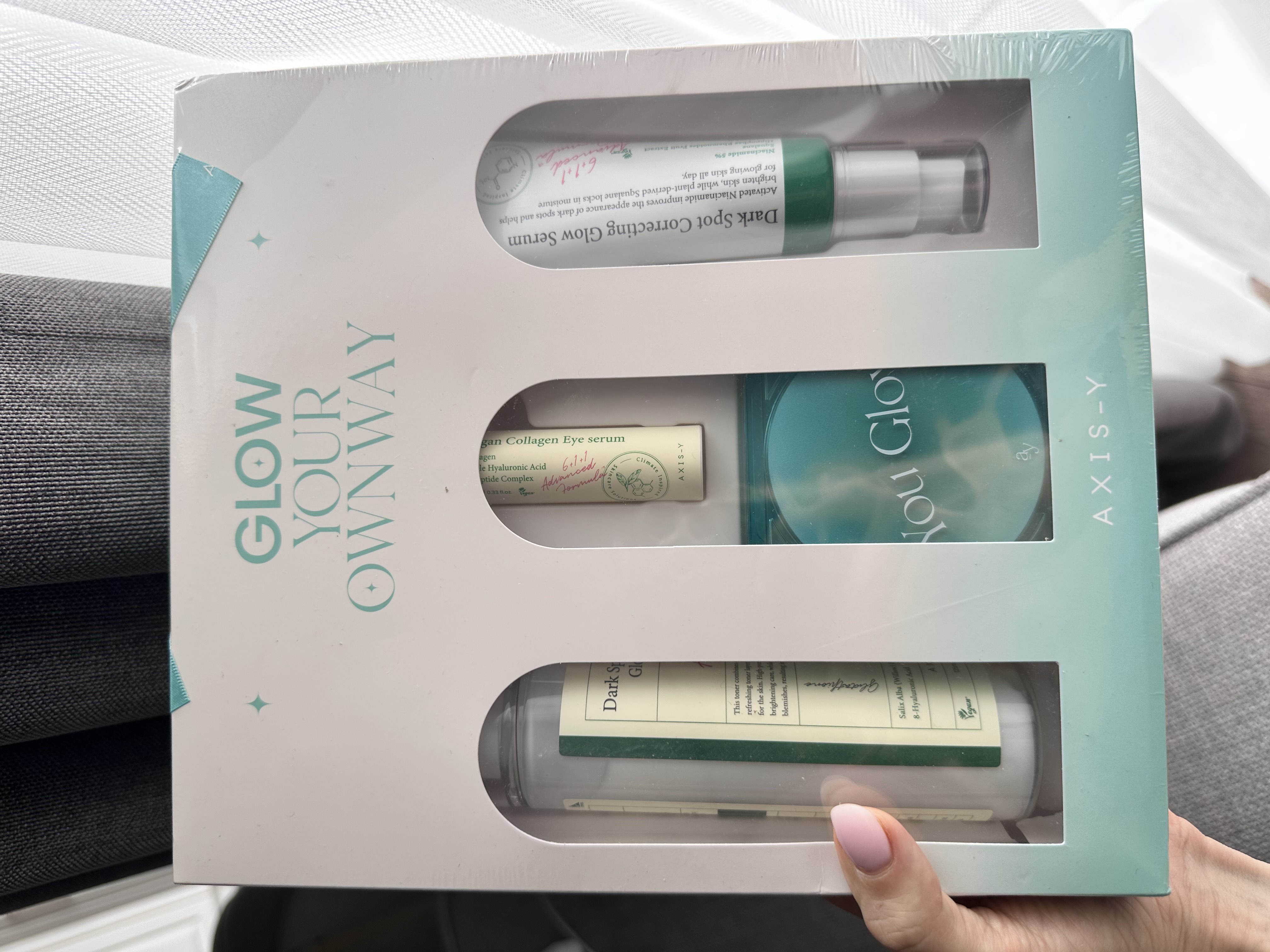 Набор для лица AXIS-Y Glow Trio - полноразмерный набор и мини-набор, Dark Spot Correcting