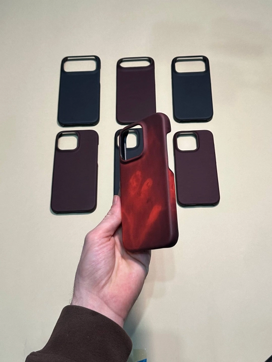 IPhone uchun chexol MagicThermo, qiziganda rangini o‘zgartiradi, 15, 16, 17, Pro, Pro Max