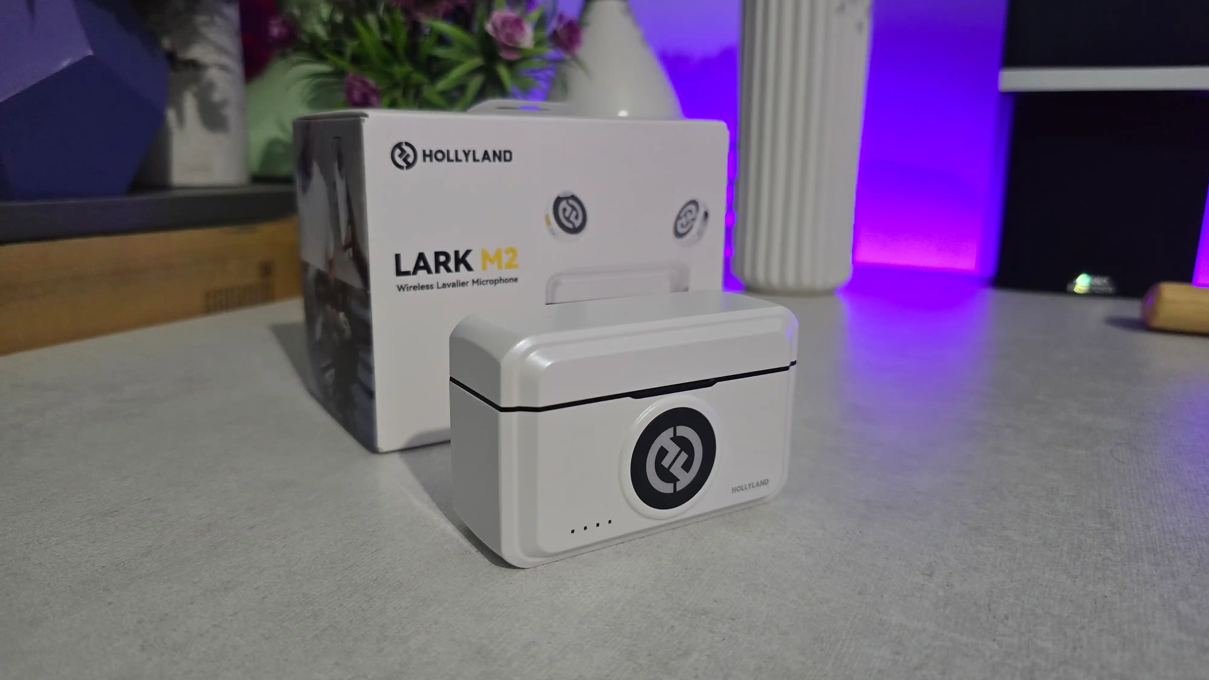 Hollyland Lark M2 Combo White — беспроводная система микрофонов (белая)