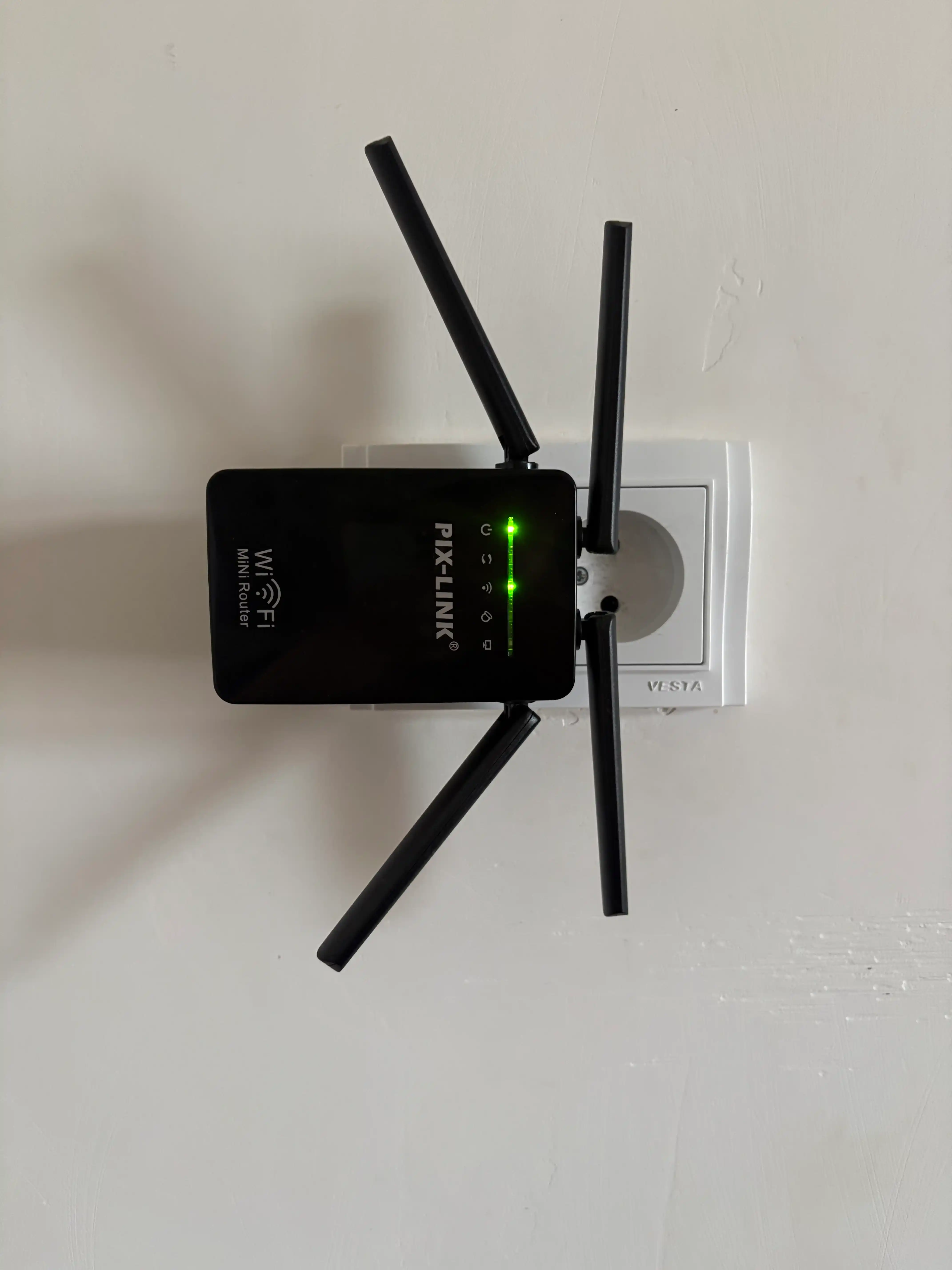 Усилитель сигнала Wi-Fi мини-роутер, репитер 3 в 1 Pix-link LV-WR09, LV-WR02EQ
