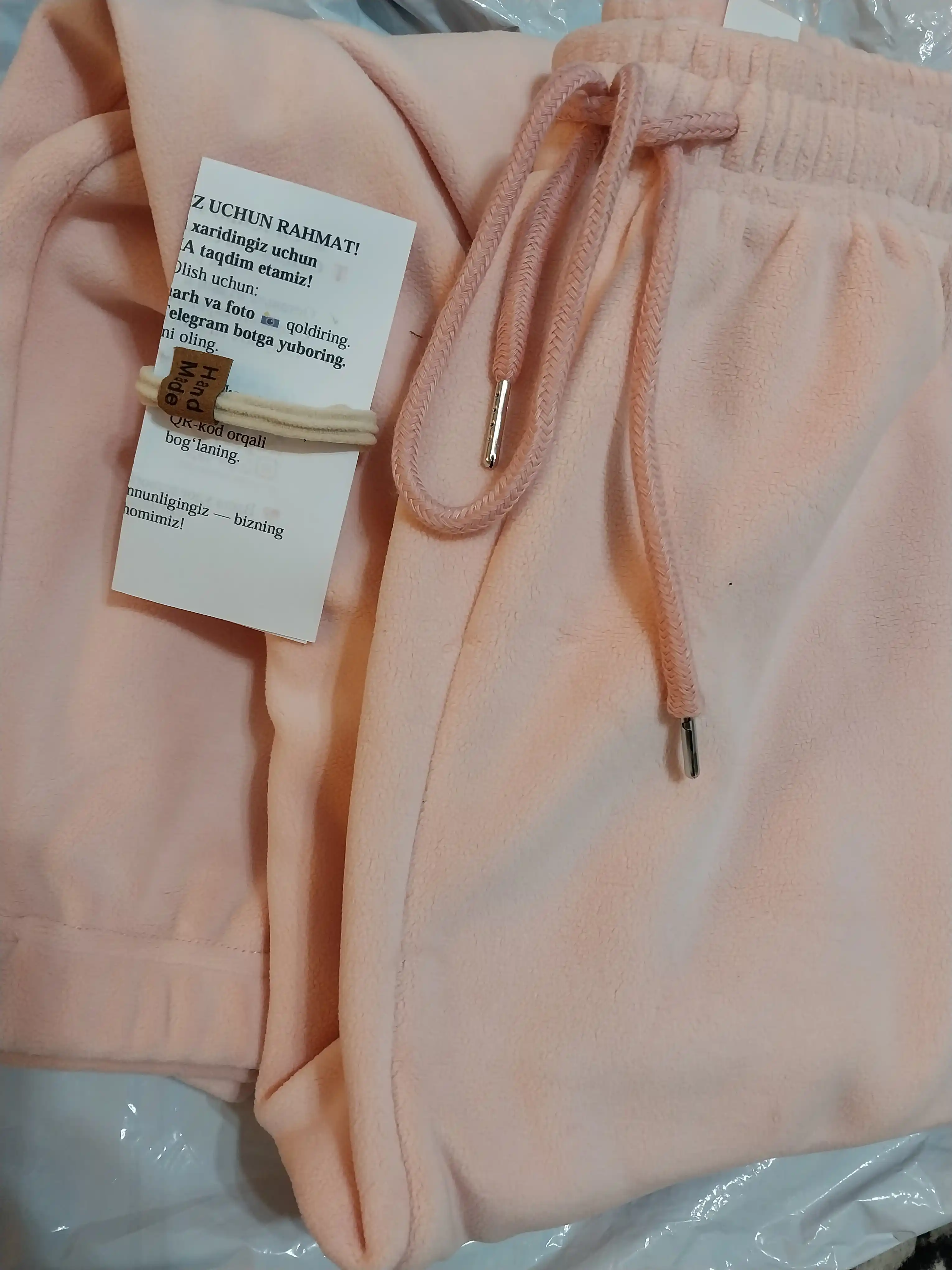 Ayollar keng joggerlari - yumshoq, yumaloqlanmaydigan sport shimlari