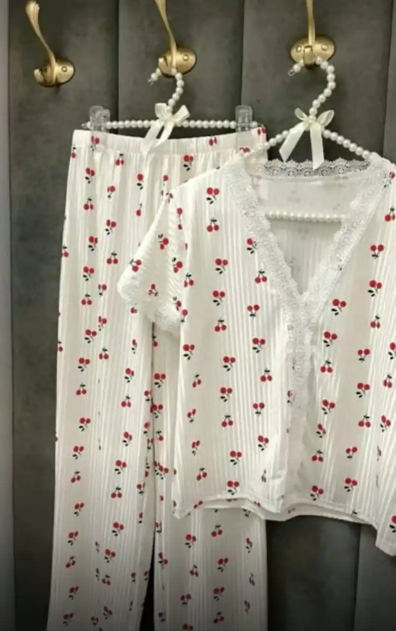 Ayollar ichki kiyimlari, ayollar tungi kiyimlari, ayollar penyuari, pijama, byustgalteri