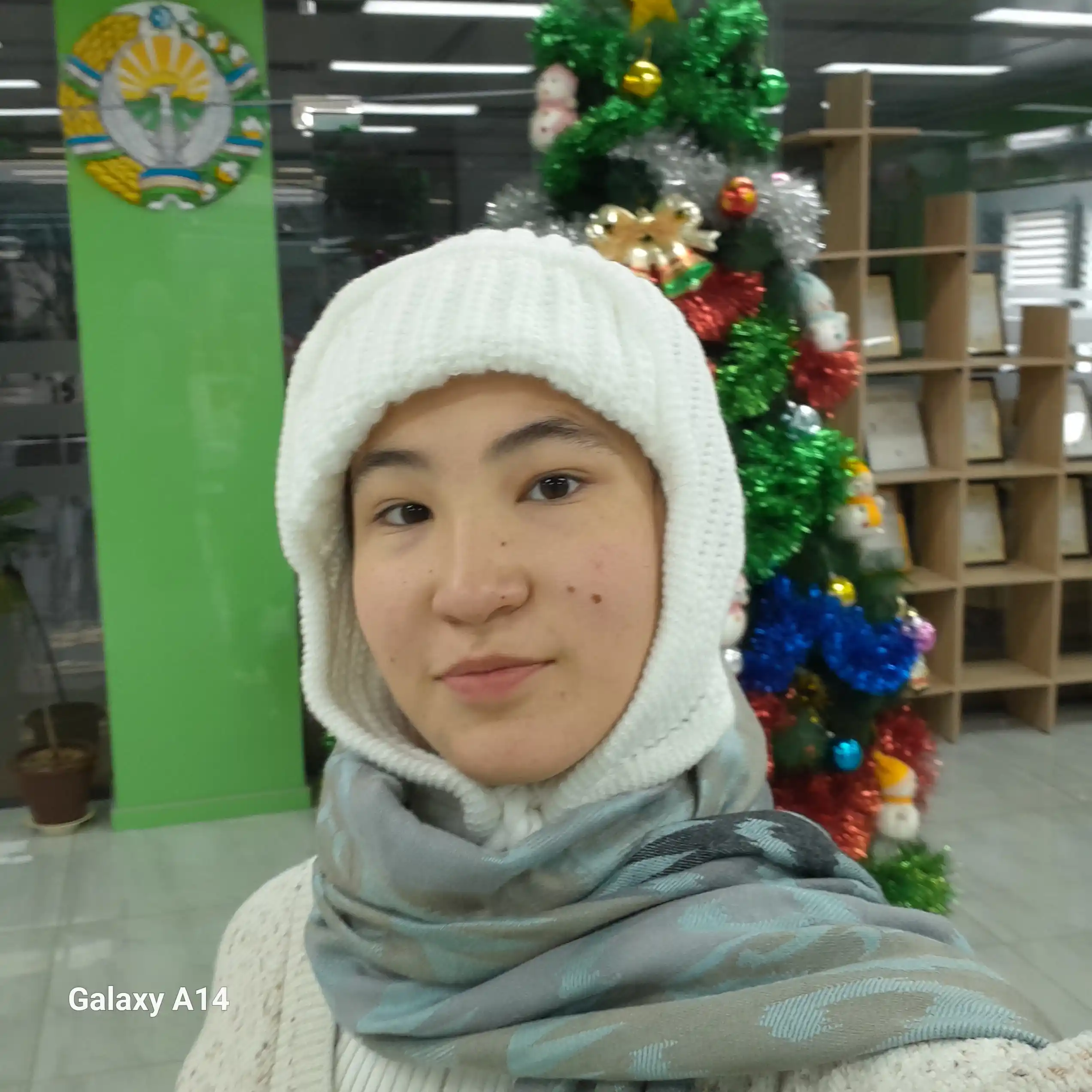 Зимняя шапка для женщин и девушек