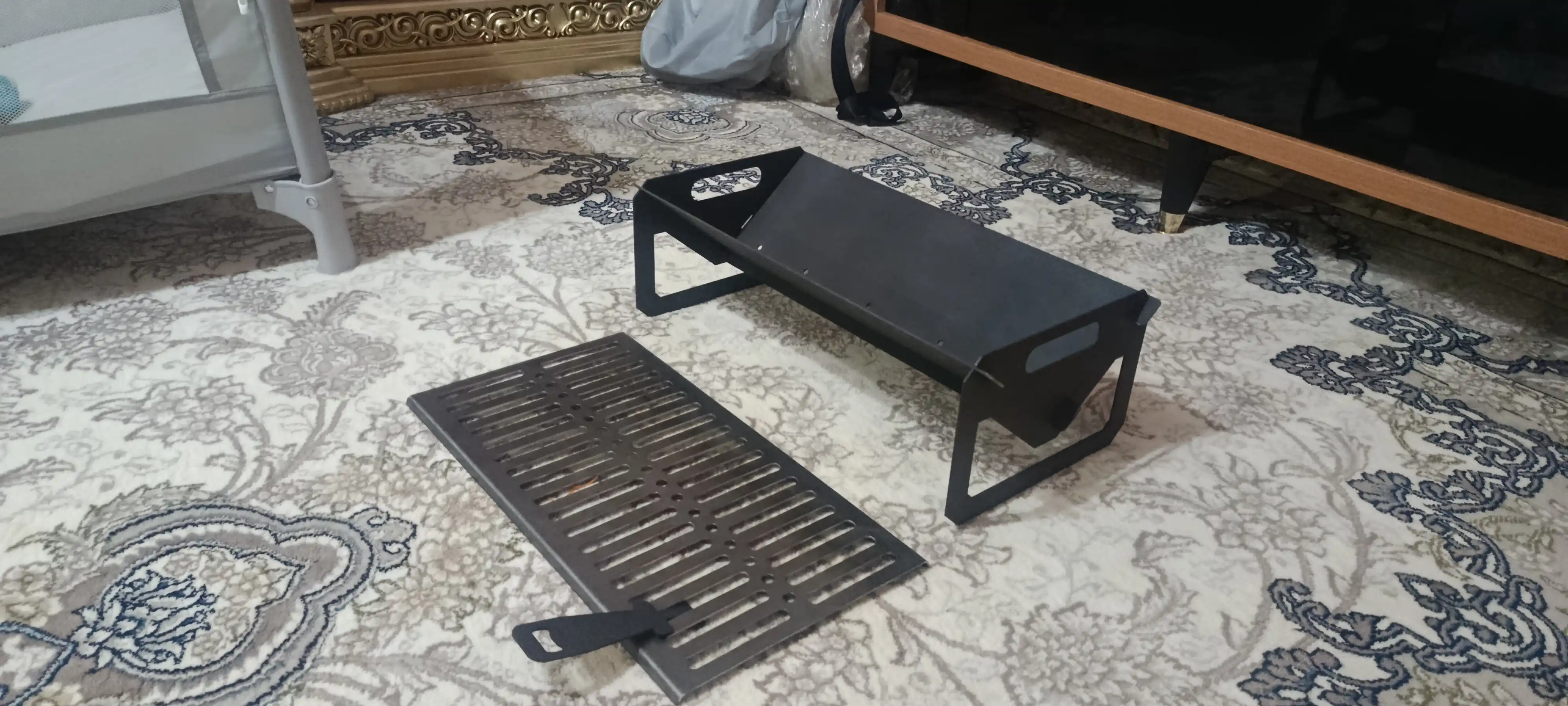 Mangall yig'iladigon, barbikyu setkasi bilan