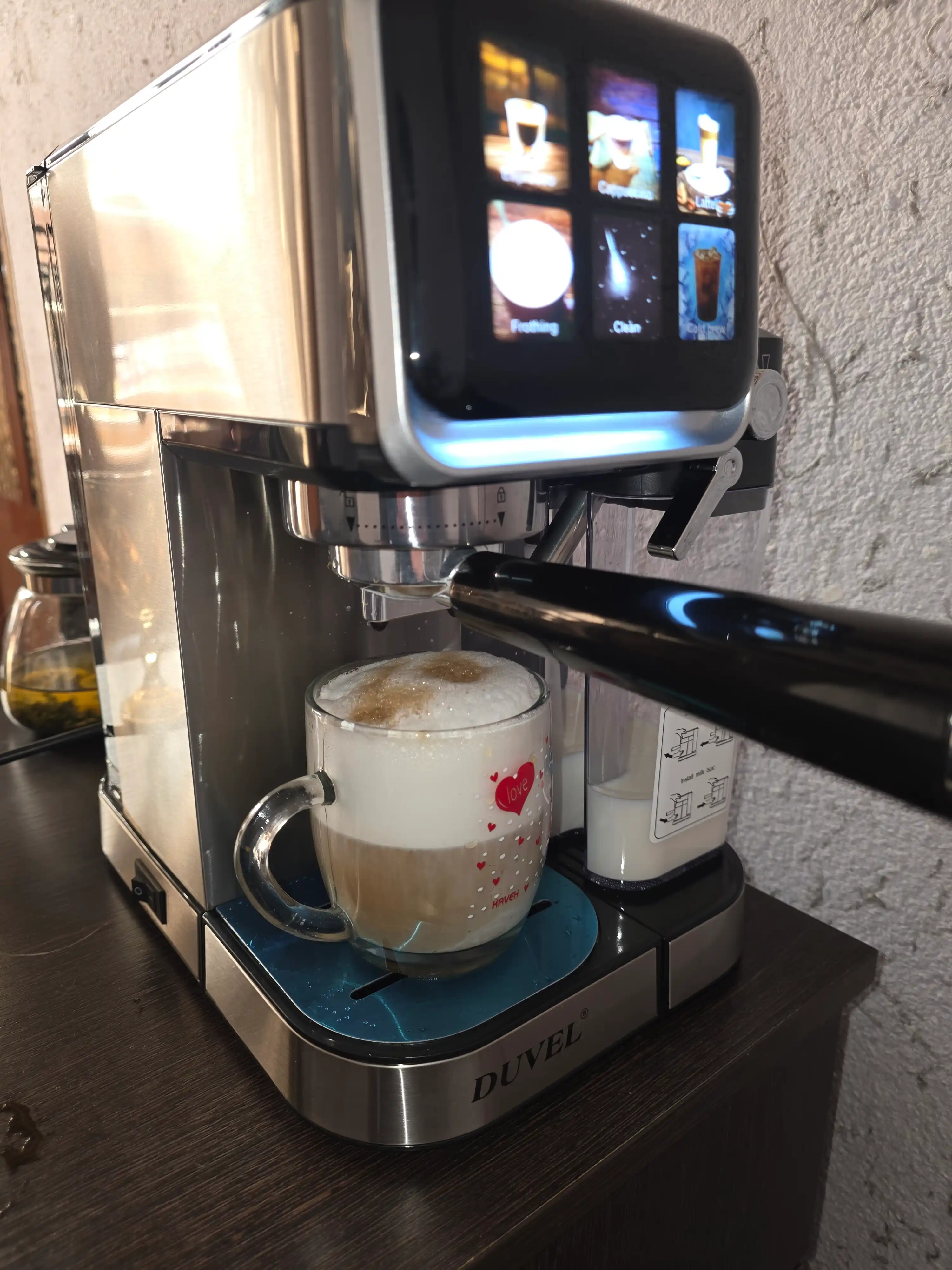 Kofemashina  DUVEL DL-010, DL-018A, 20 Bar bosim va sensor boshqaruv