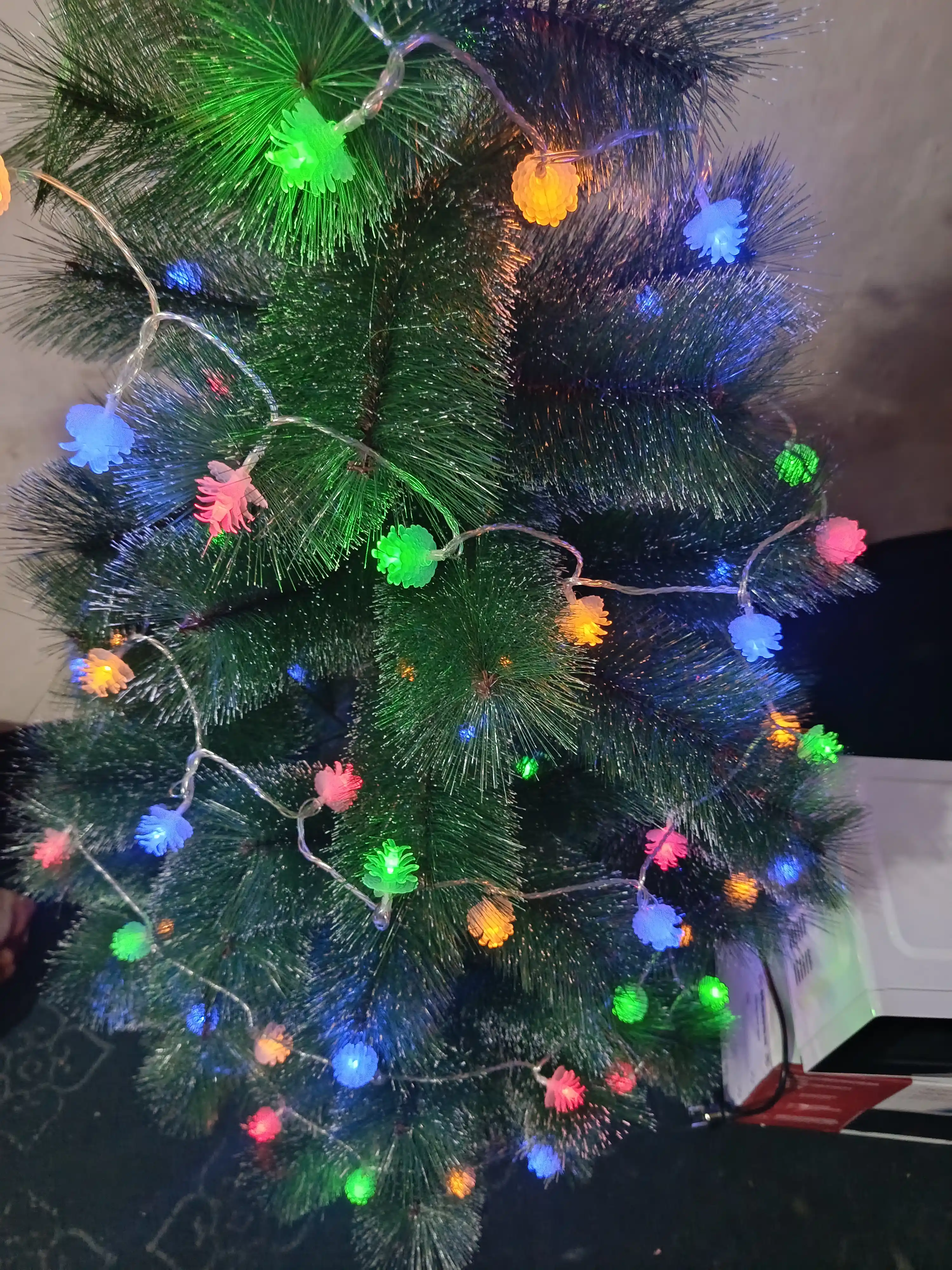LED girlyanda “Shishkalar”, yangi yil uchun, batareykada, archa uchun, 3, 6, 10 metr