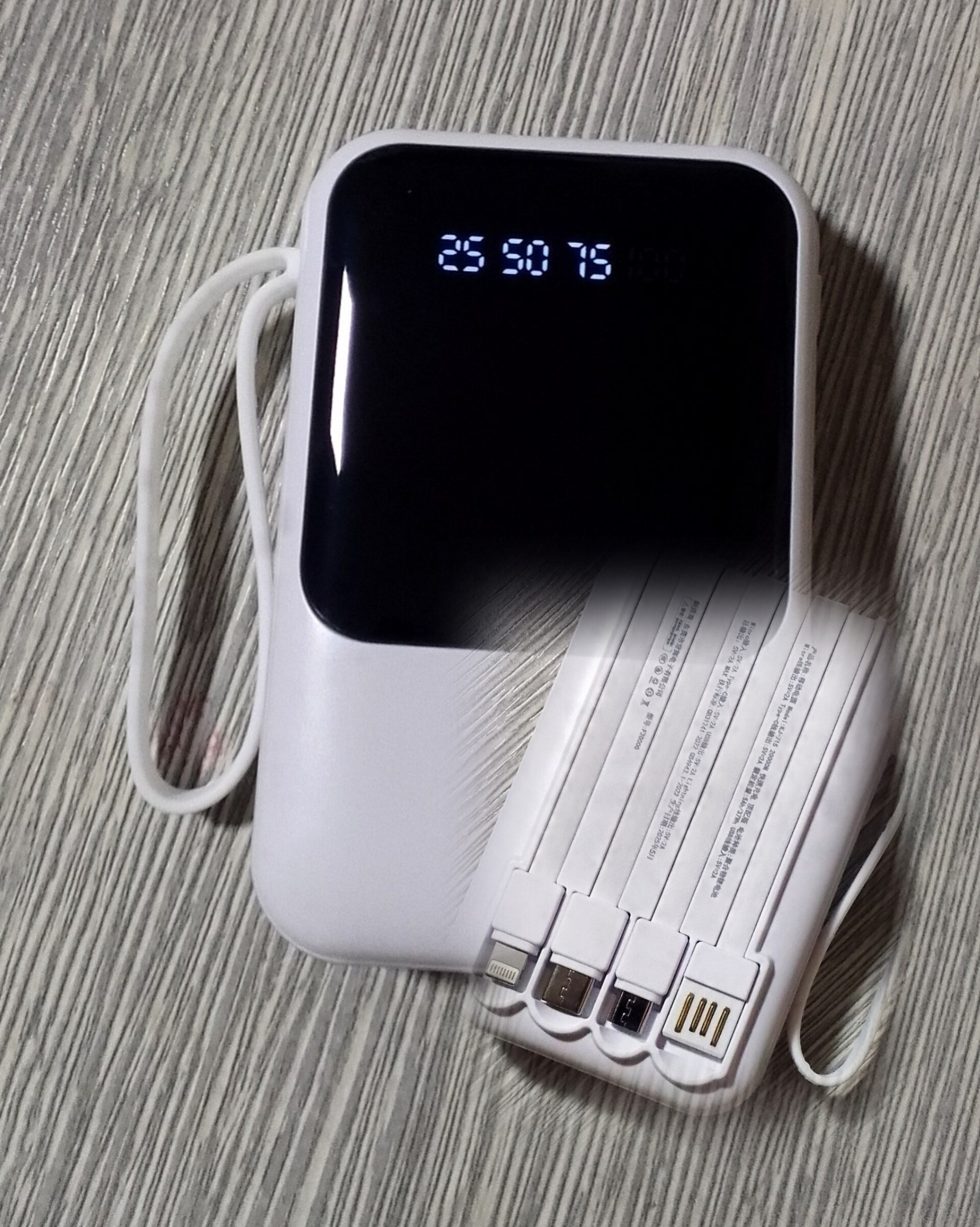 Tashqi akkumulyator power bank iPhone, Android uchun