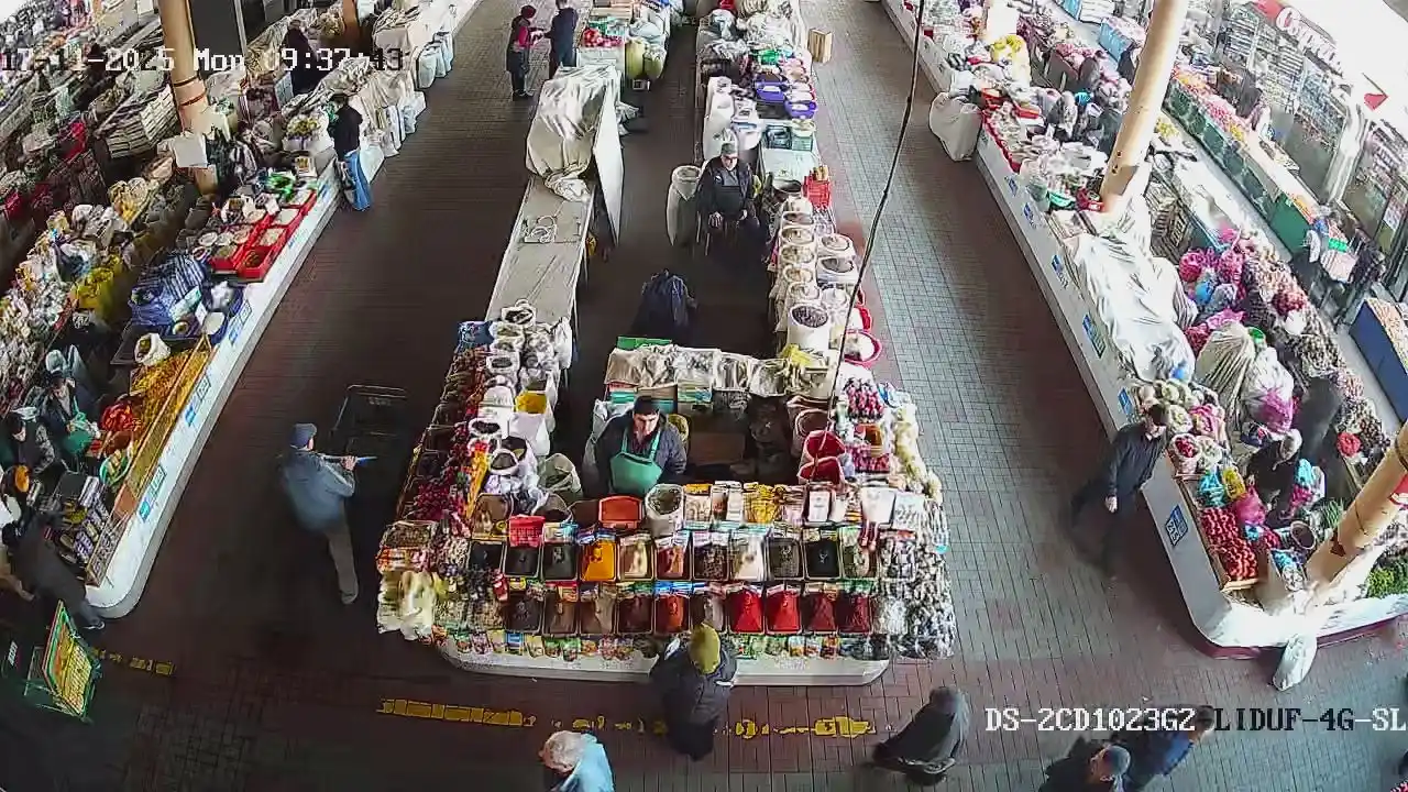 Erkaklar shamoli, engil erkaklar ko'ylagi, erkaklar bombardimon ko'ylagi