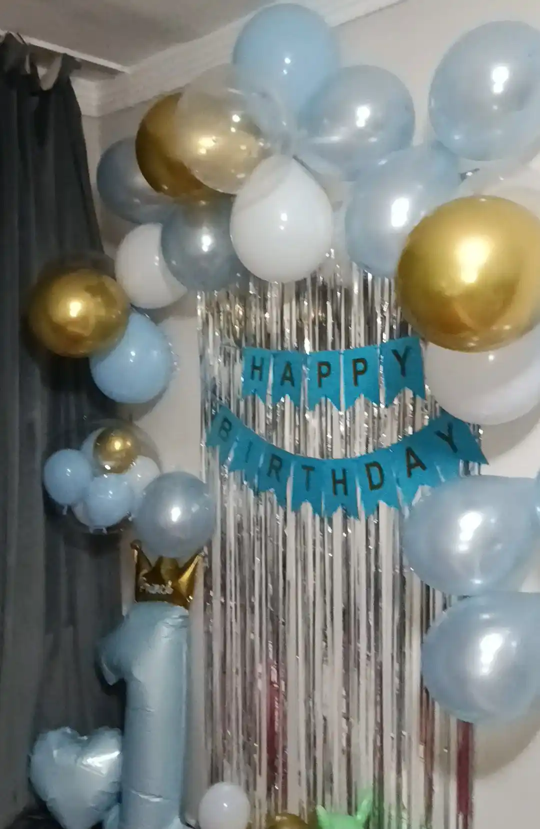 Ko'p xildadi sharlar to'plami, bayramlar, tug'ilgan kunlar uchun 1 yilga mo'ljallangan
