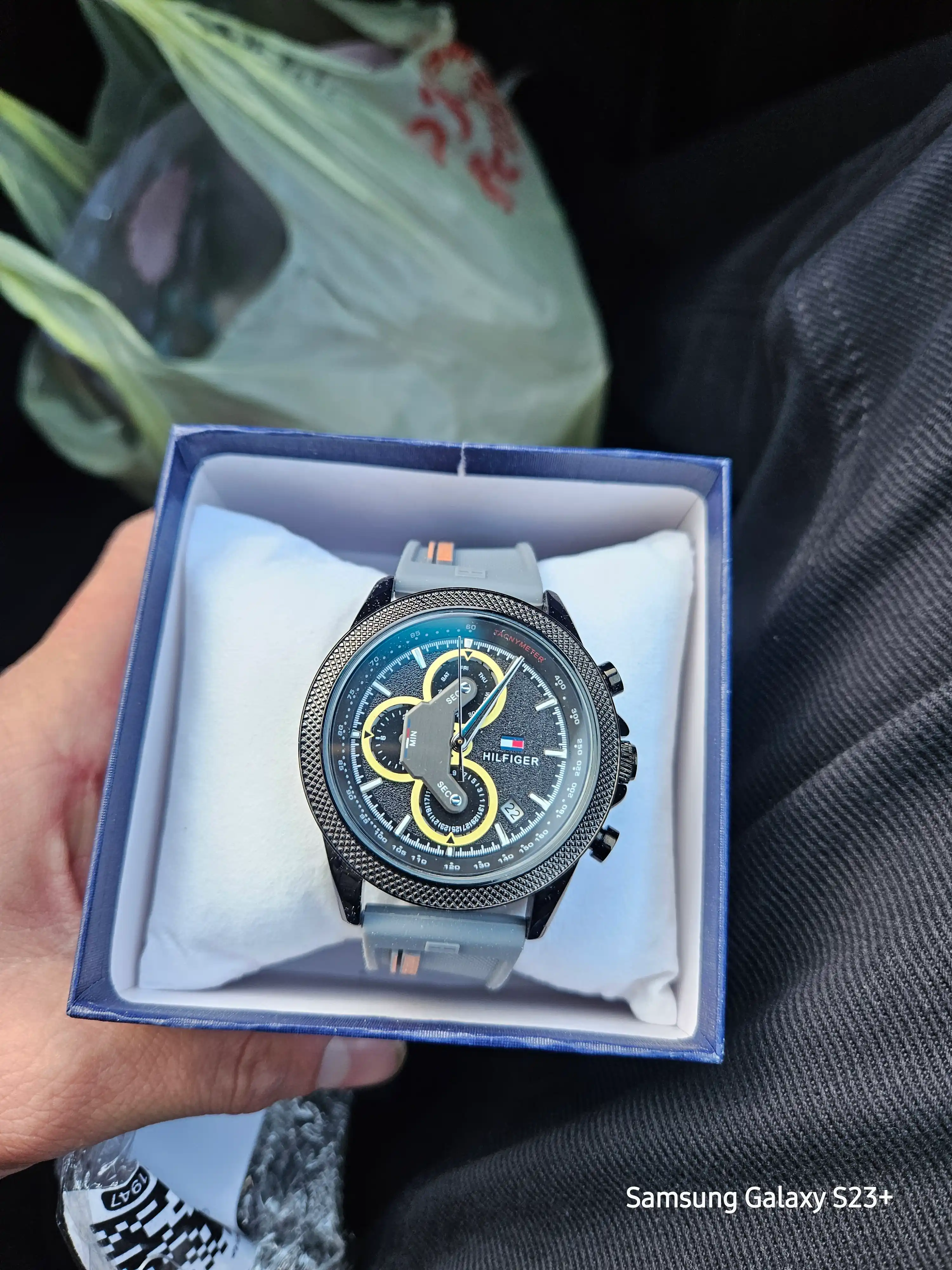 Erkaklar Tommy Hilfiger qo‘l soati, kvars