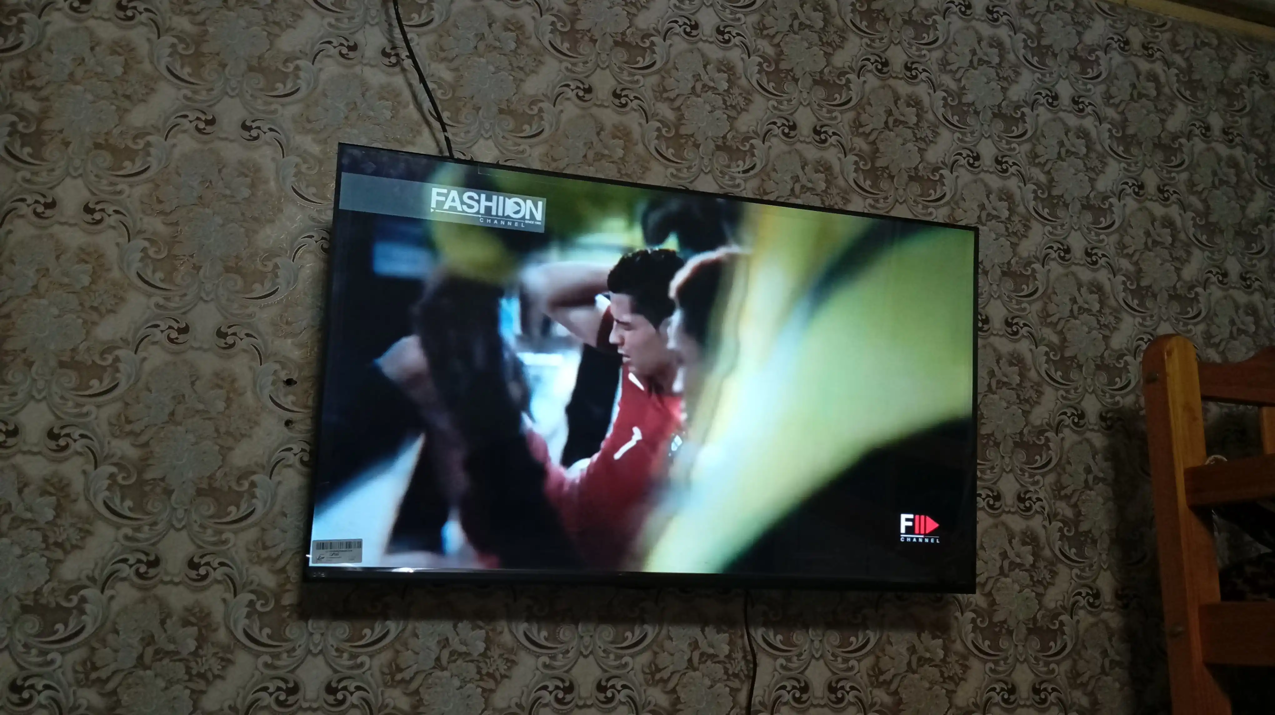 Телевизор Smart Artel A43NFCH001 43" Android tv FHD, пульт с голосовым поиском