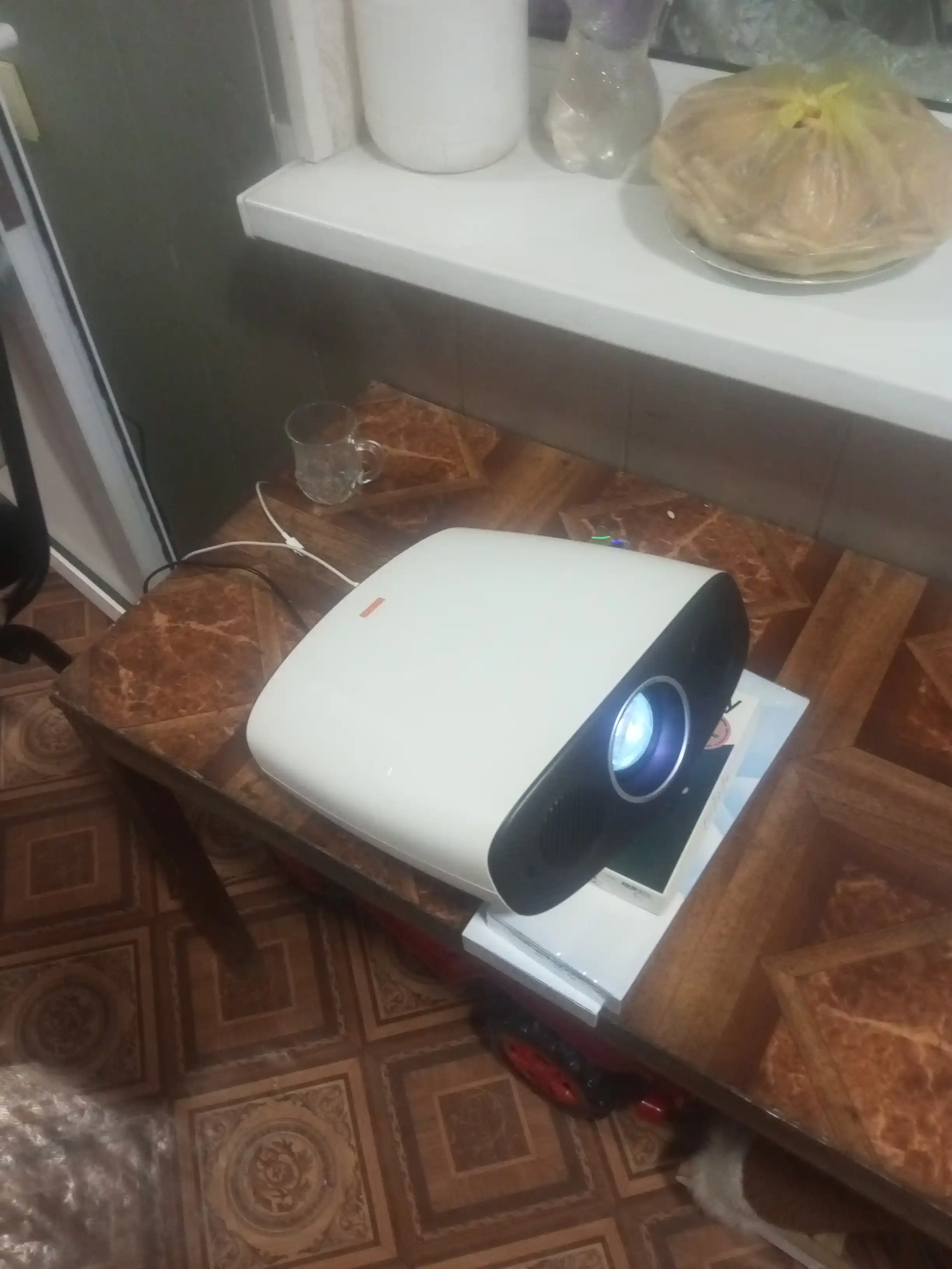 BYINTEK A22 proyektor (LCD, Full HD, 1000 ANSI)