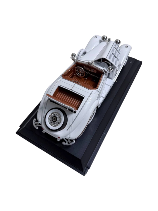 Коллекционная модель Maisto Mercedes-Benz 500K Typ Special Roadster 1936 1:18