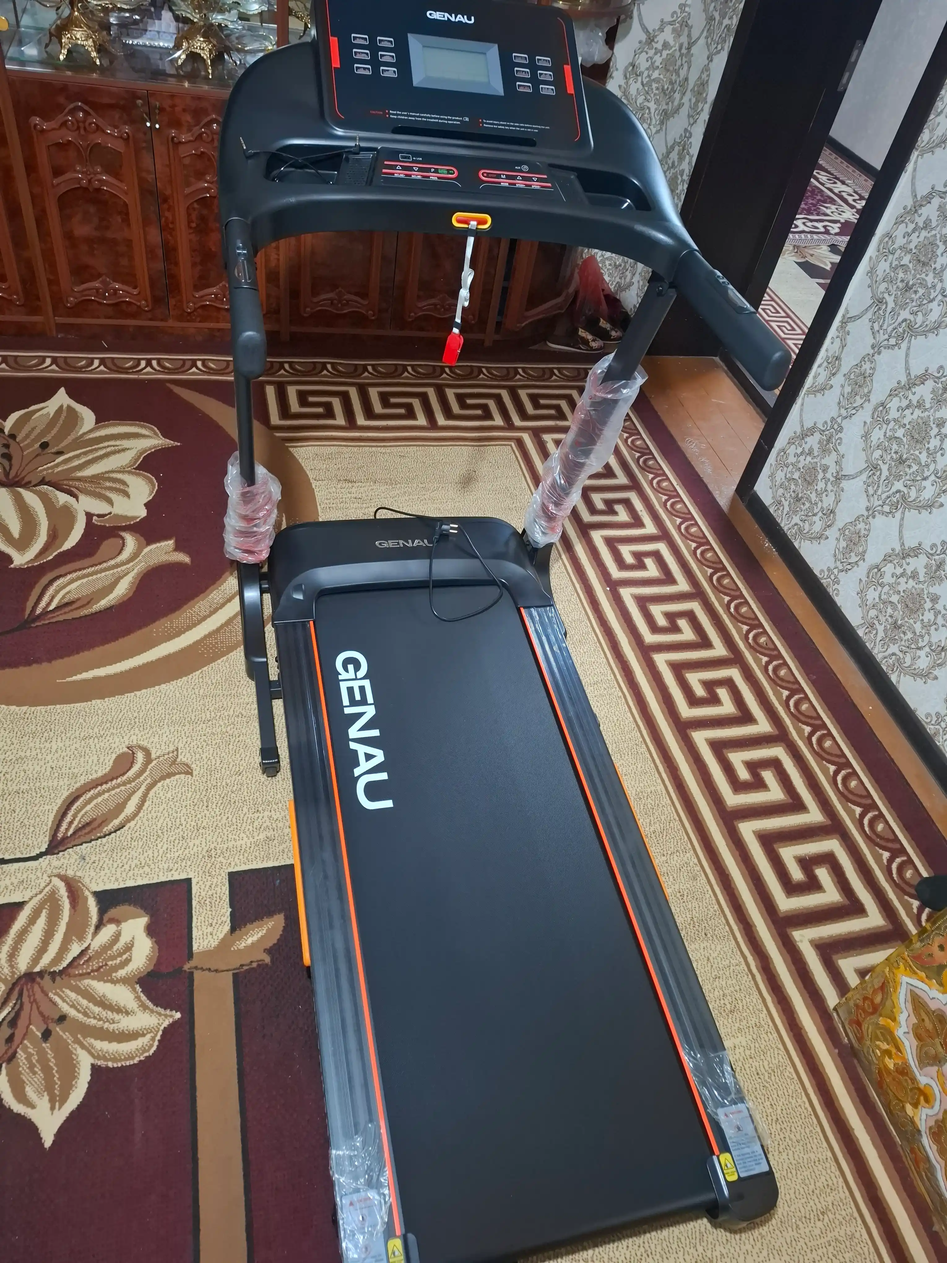 Беговая дорожка Genau NovaRun N5, до 130 кг, *RT2-08A