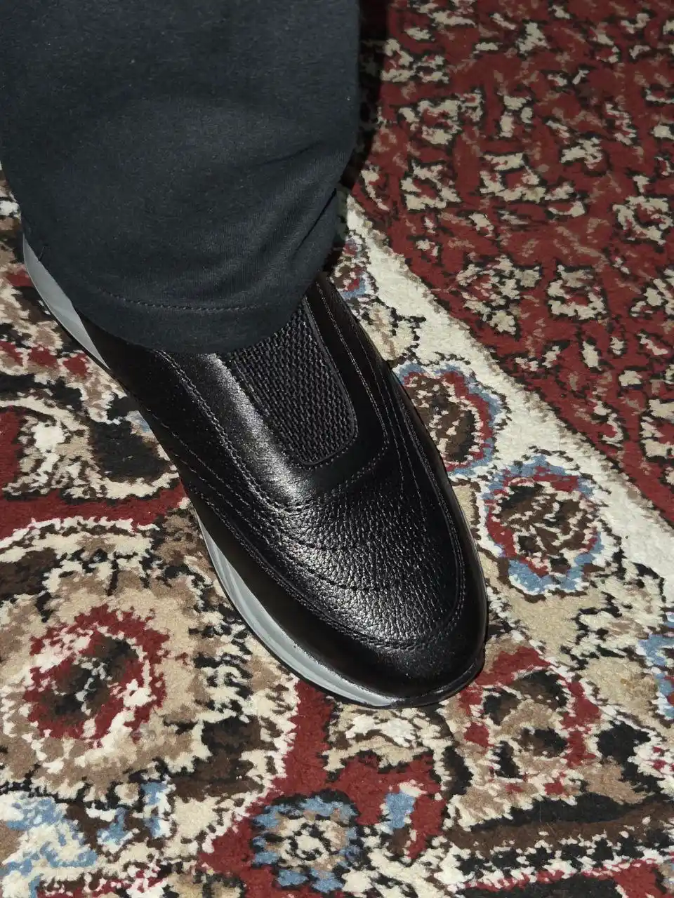 MARSHALL erkaklar sliponi, tabiiy charm, qora kundalik poyabzal, K-DSR 341