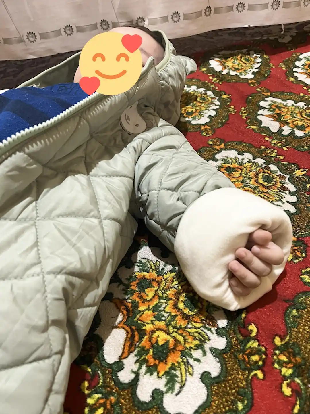 Детская одежда, тёплые и мягкие комбинезоны и куртки для девочек и мальчиков