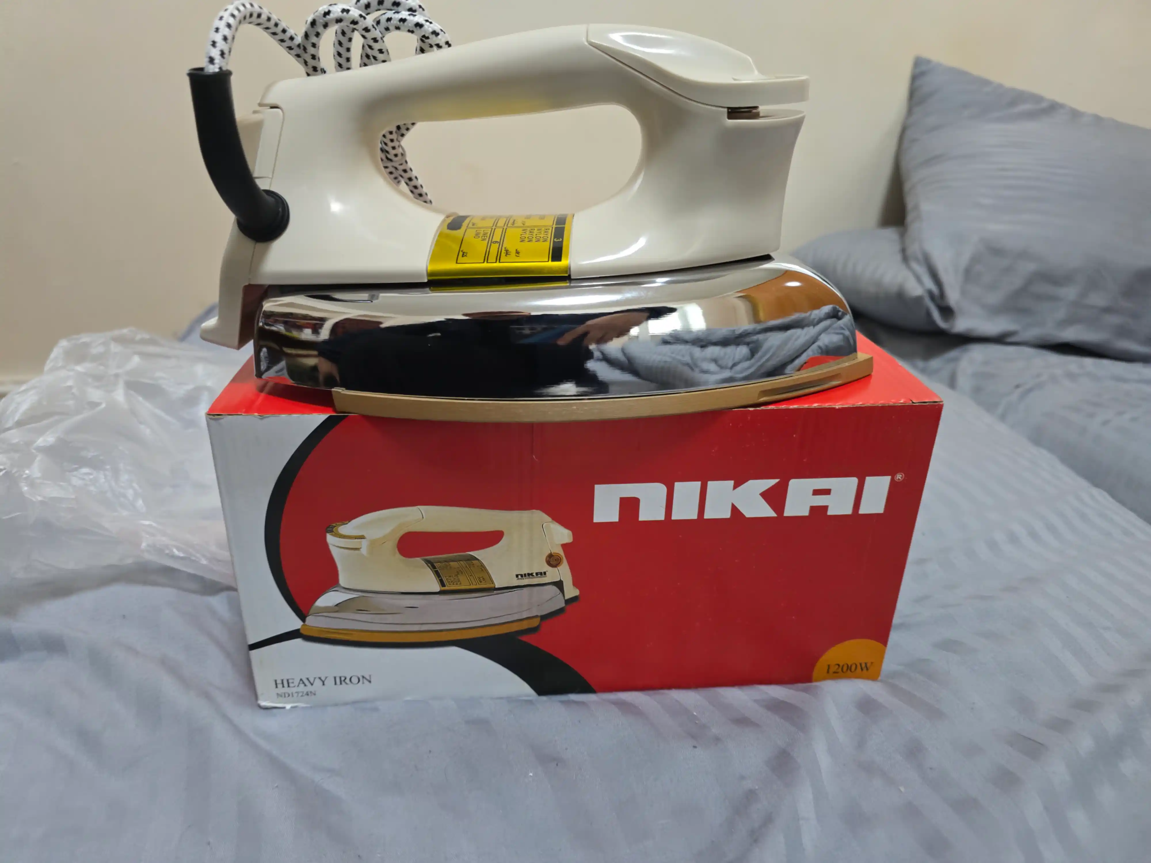 Утюг Nikai