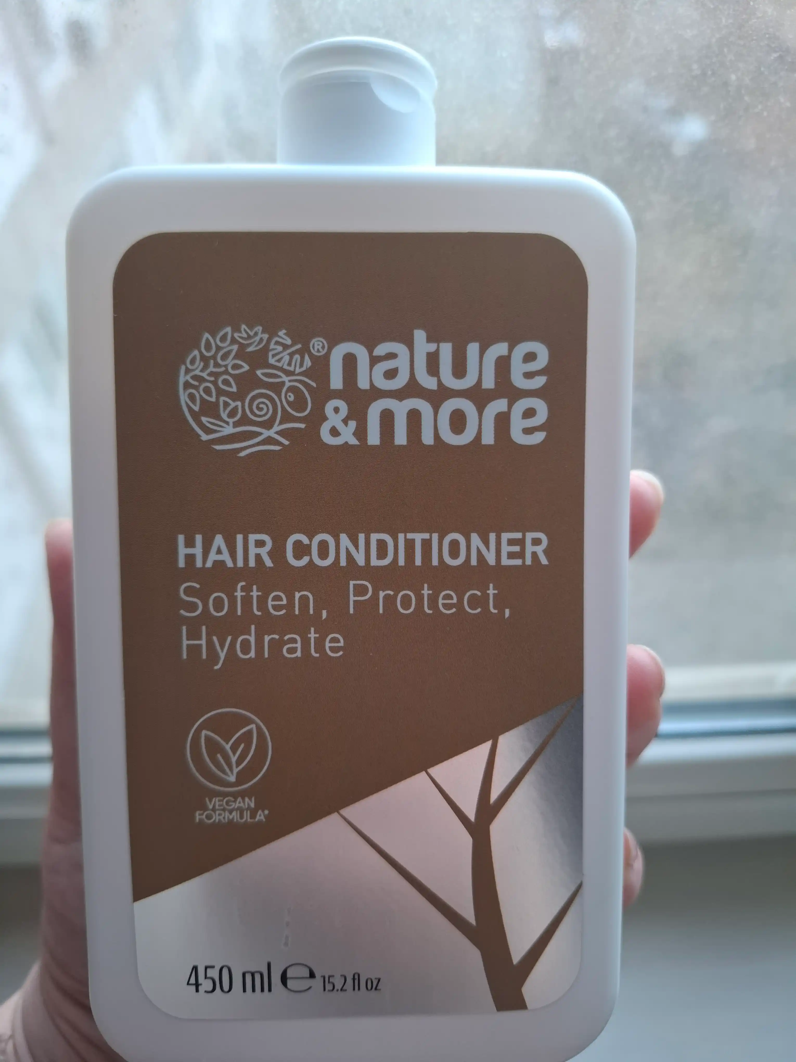 Sochlar uchun intensiv parvarishlovchi va tiklovchi konditsioner Nature & More
