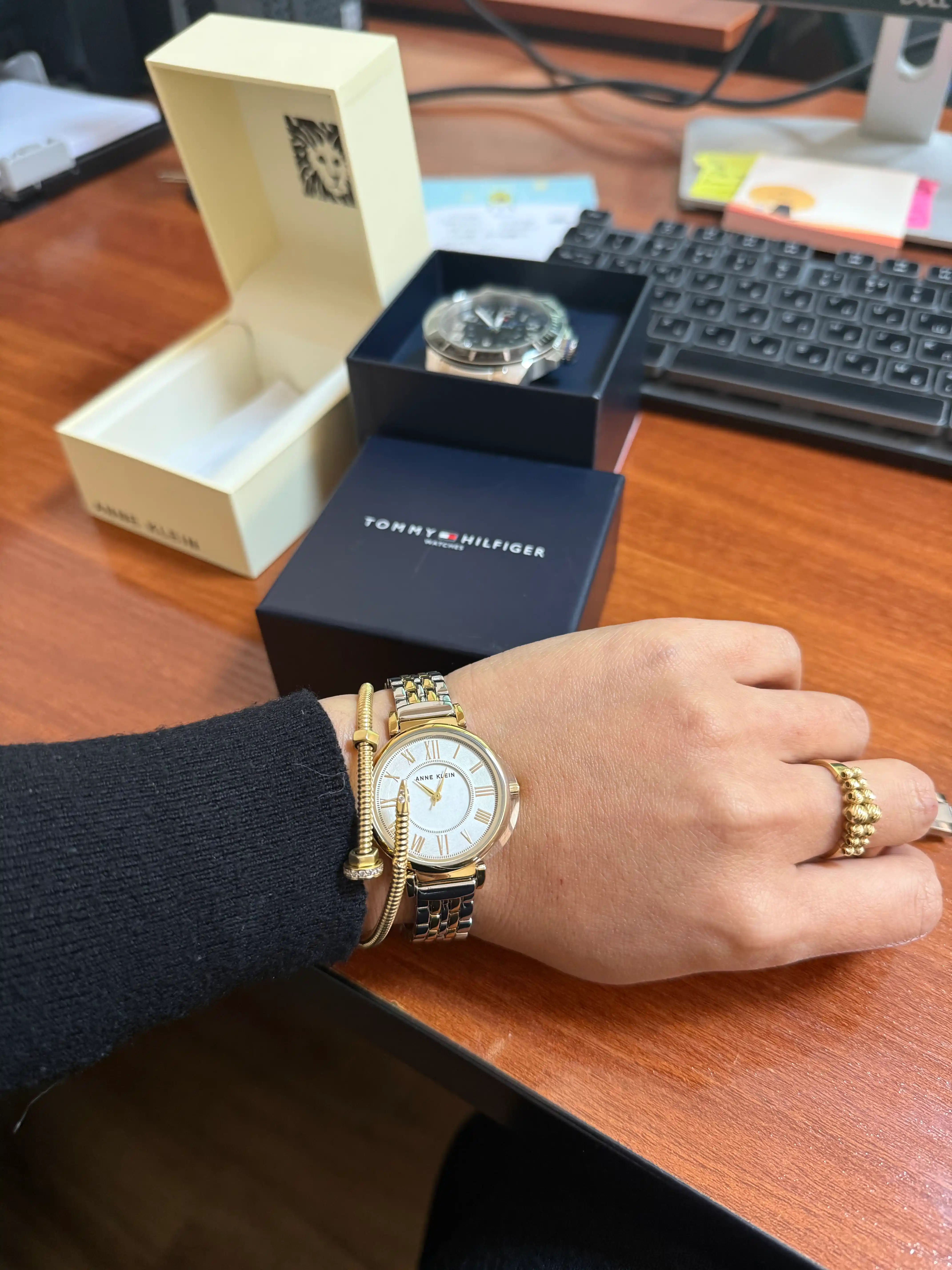 Ayollar qo'l soati Anne Klein 2158