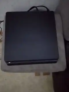 O‘yin konsoli, PlayStation 4 Slim, 1 TB, 2 Joystik va 22+ o‘yin to‘plamda