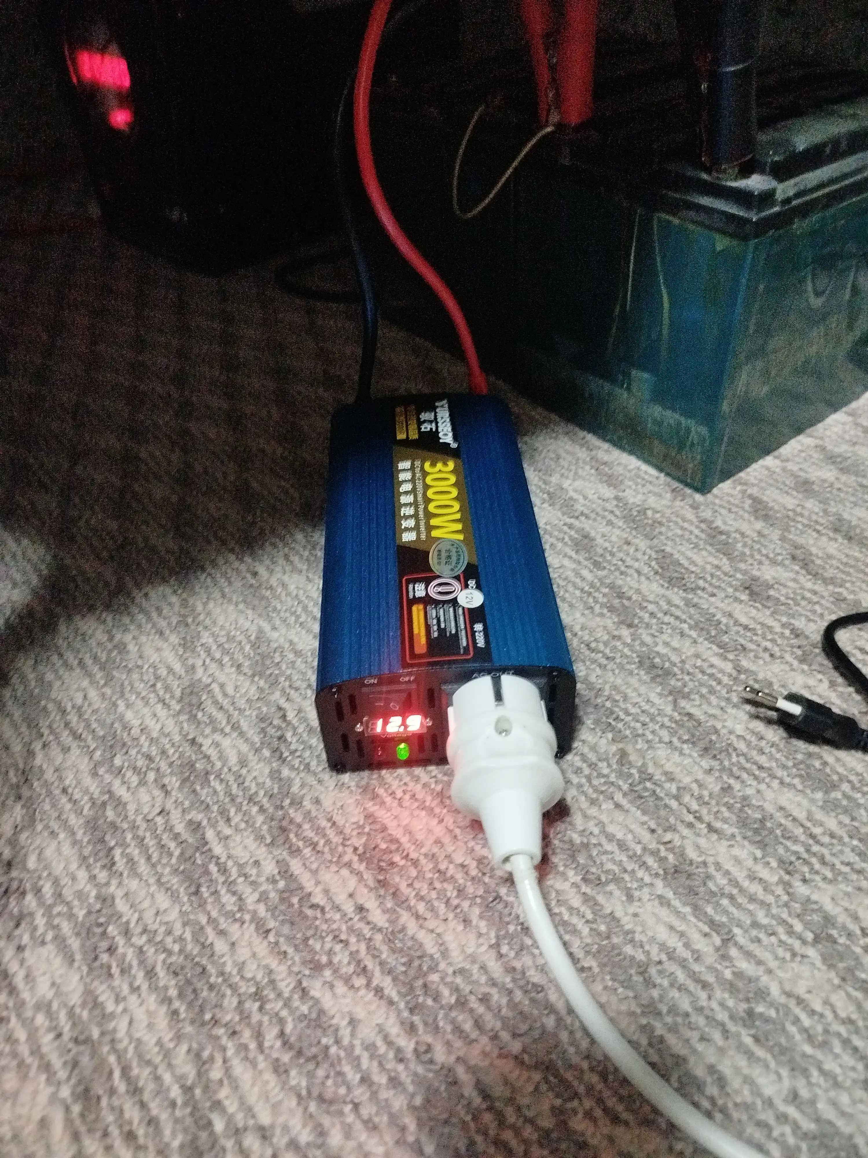 Инвертор автомобильный 12V – 220V, Мощность 3000W пиковая, 1500W номинальная 