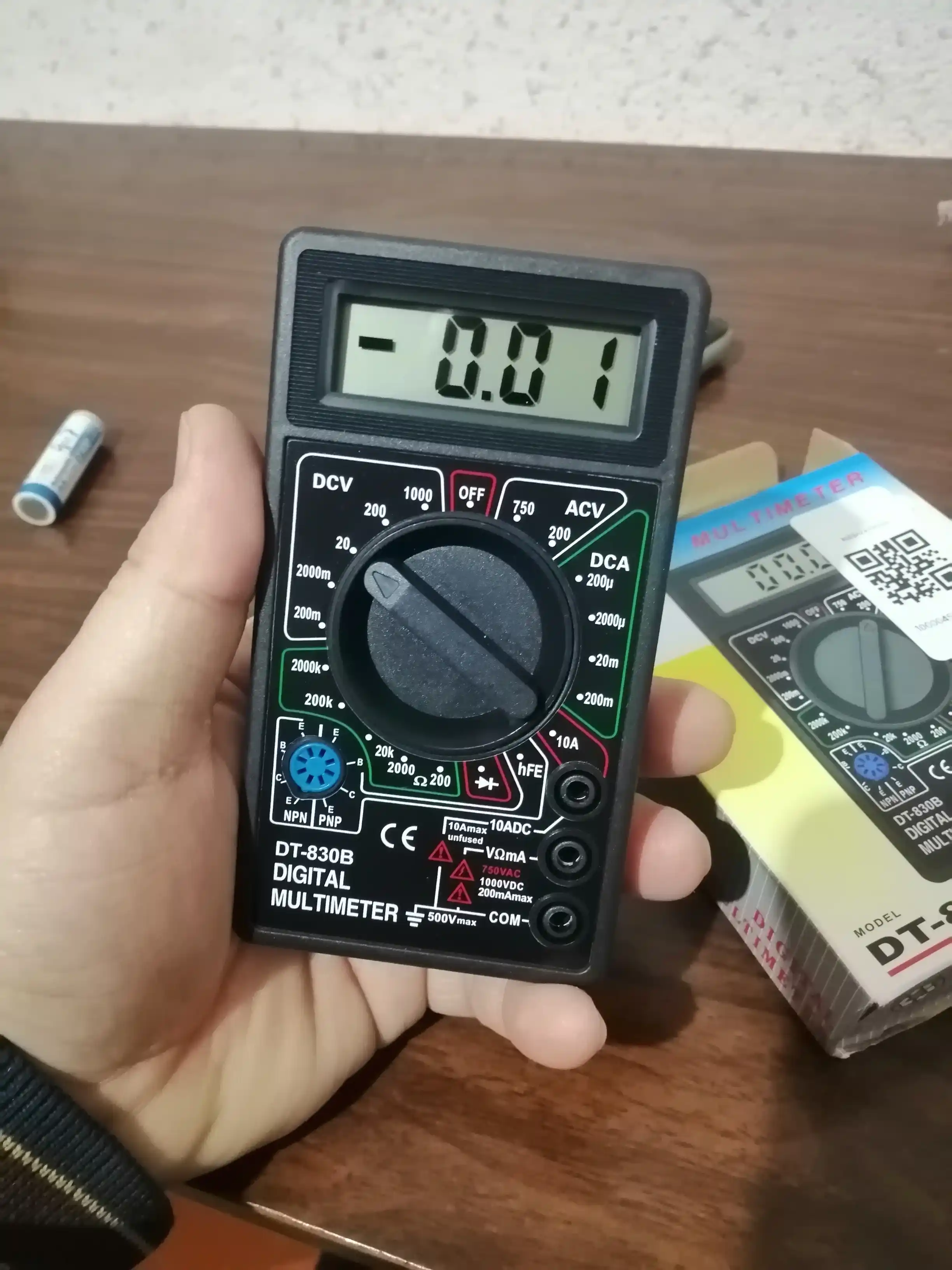 Raqamli multimetr DT-830B: tok, kuchlanish va qarshilikni olchash uchun